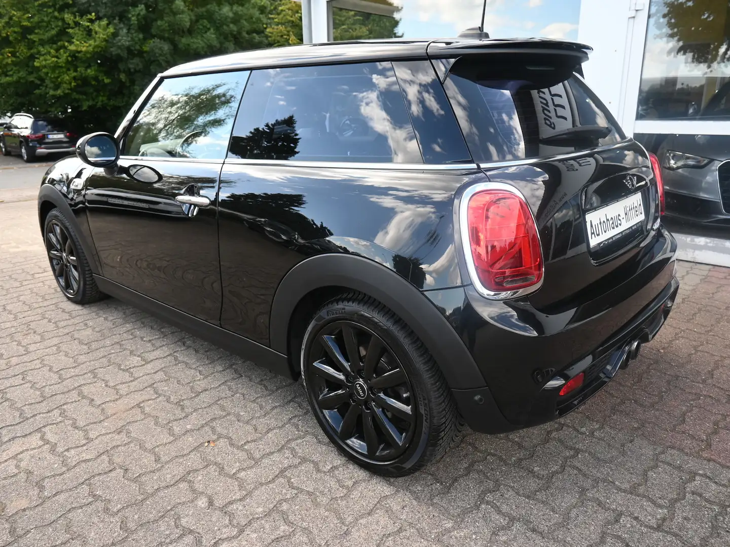 MINI Cooper S Aut NAVI Bluet Klimaaut Leder LED 17´ Noir - 2