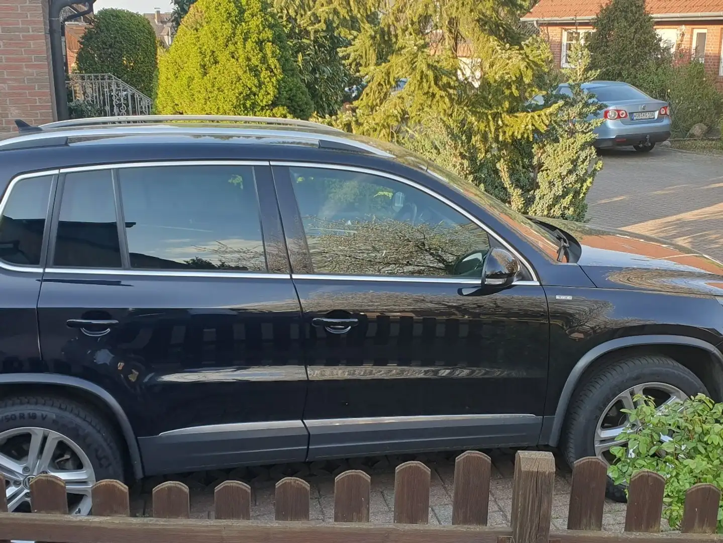Volkswagen Tiguan Life 4Motion 1Hd, Standheizung, Xenon, Navi, RFK.. Noir - 2
