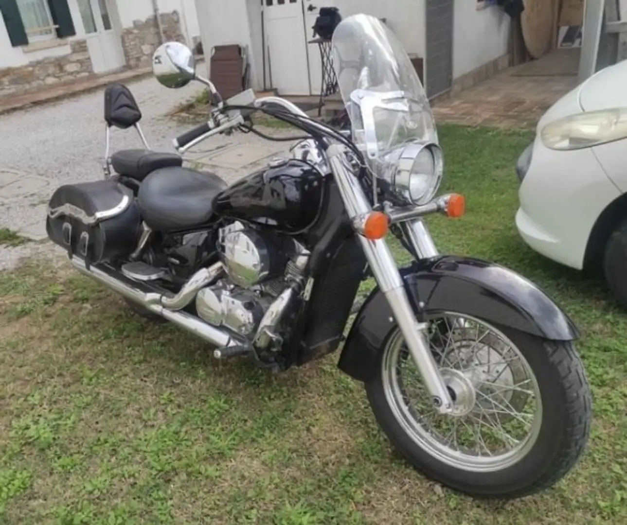 Honda VT 750 Shadow Schwarz - 1