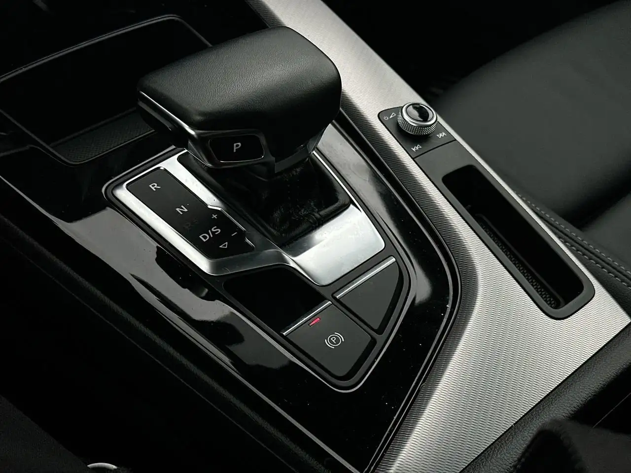 Audi A4 allroad снимка Audi A4 allroad