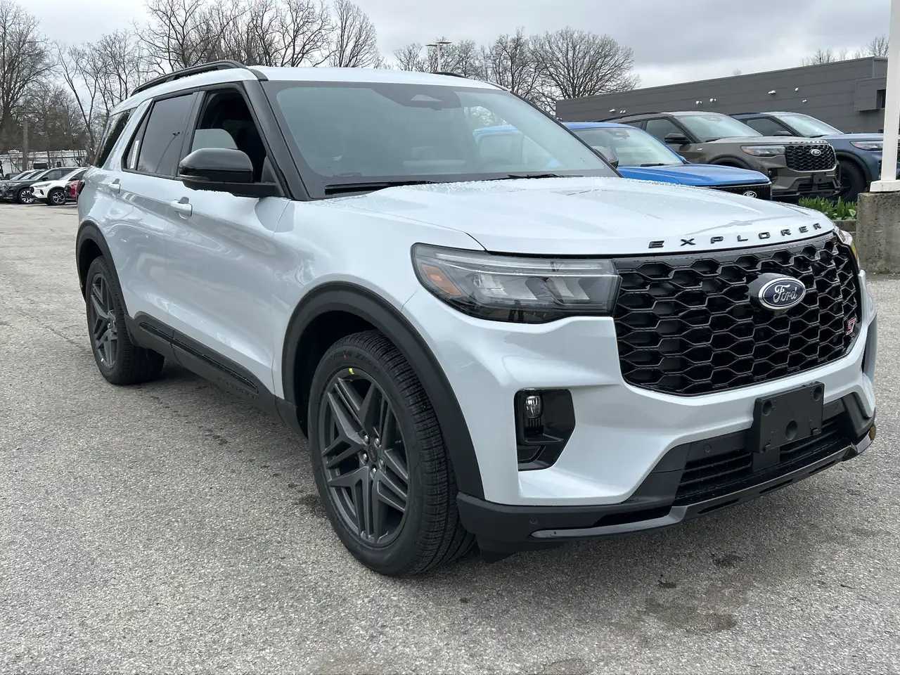 Ford Explorer снимка Ford Explorer