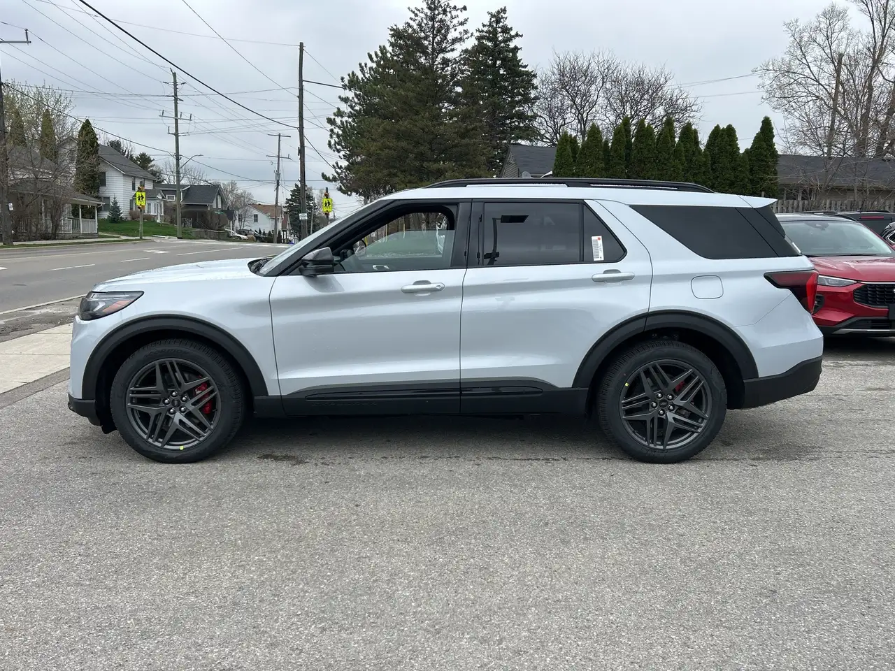Ford Explorer снимка Ford Explorer