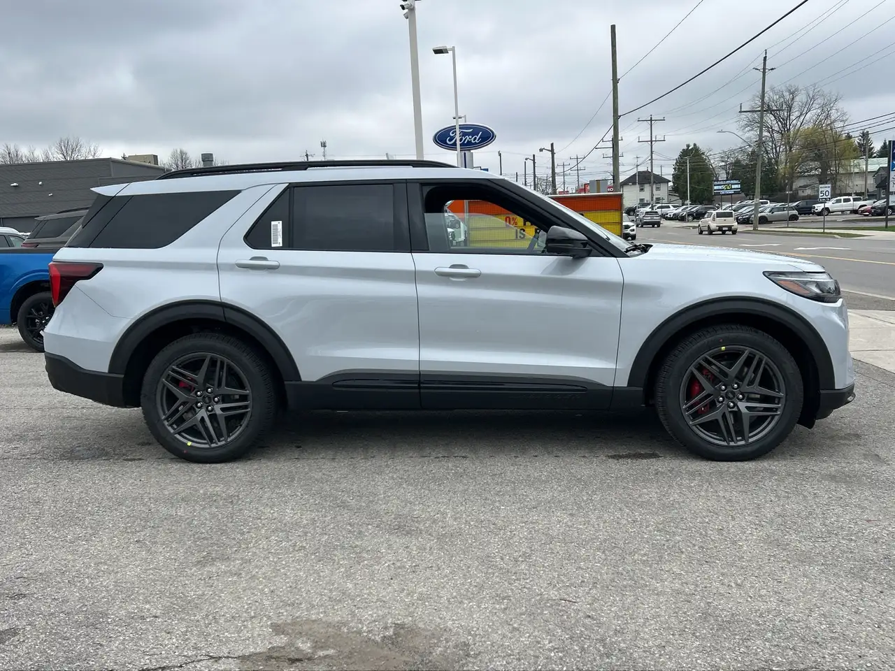 Ford Explorer снимка Ford Explorer