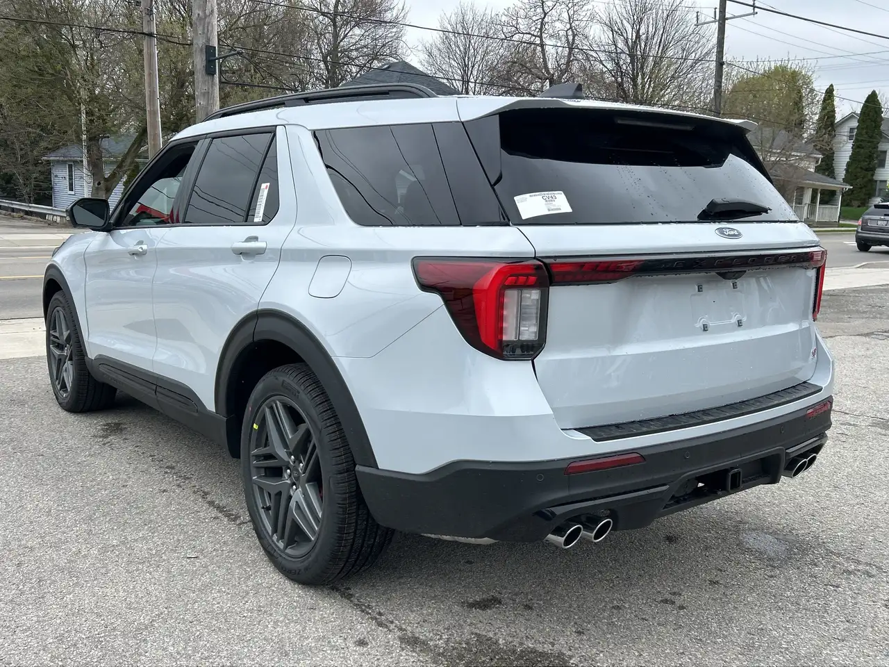 Ford Explorer снимка Ford Explorer