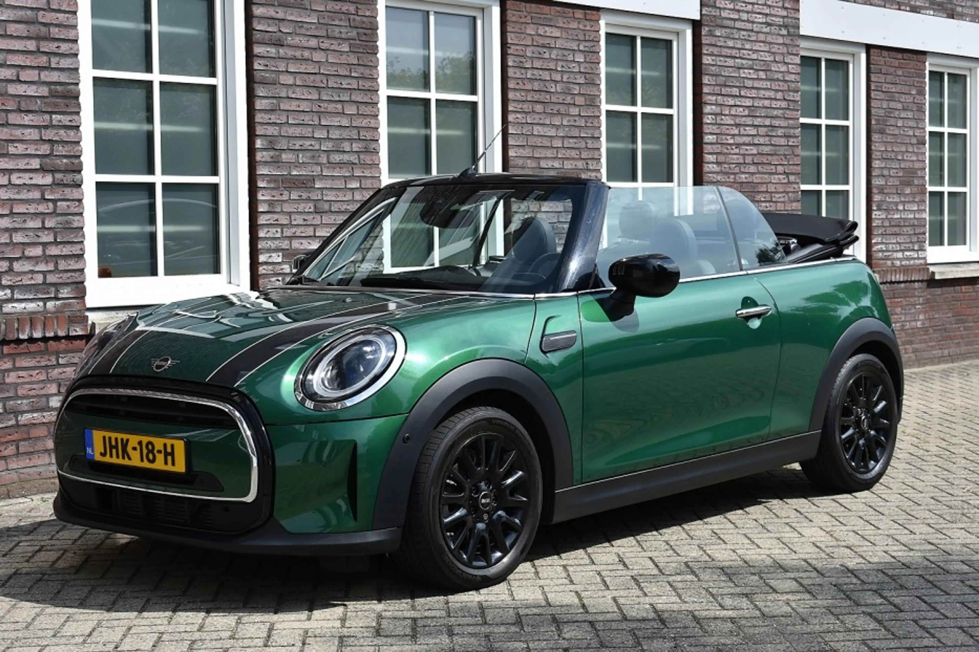 MINI Cooper Cabrio 1.5 Cooper Rockingham GT Edition/leer/Navi/Stoelve — photo 12