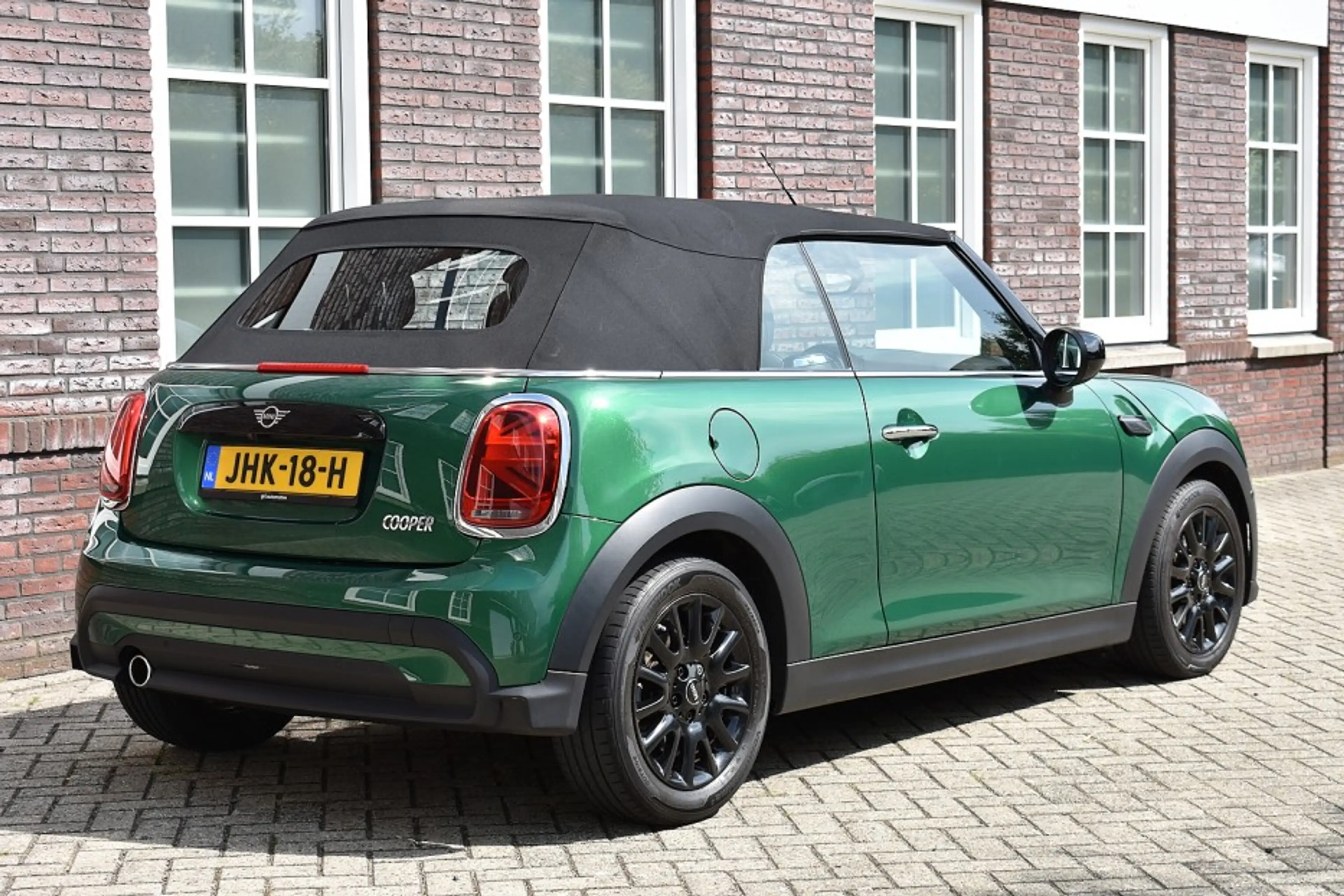MINI Cooper Cabrio 1.5 Cooper Rockingham GT Edition/leer/Navi/Stoelve — photo 7
