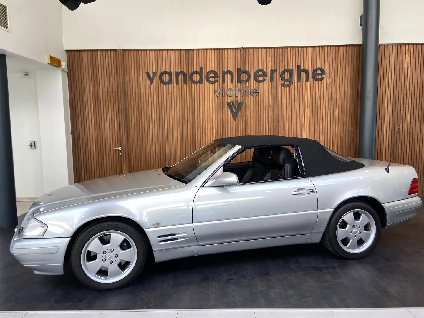 Mercedes-Benz SL 280 topper! leder verwarmde zetels 71000km Plateado - 1
