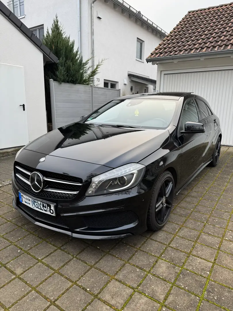 Mercedes-Benz A 250 A 250 (AMG-Line) Schwarz - 1