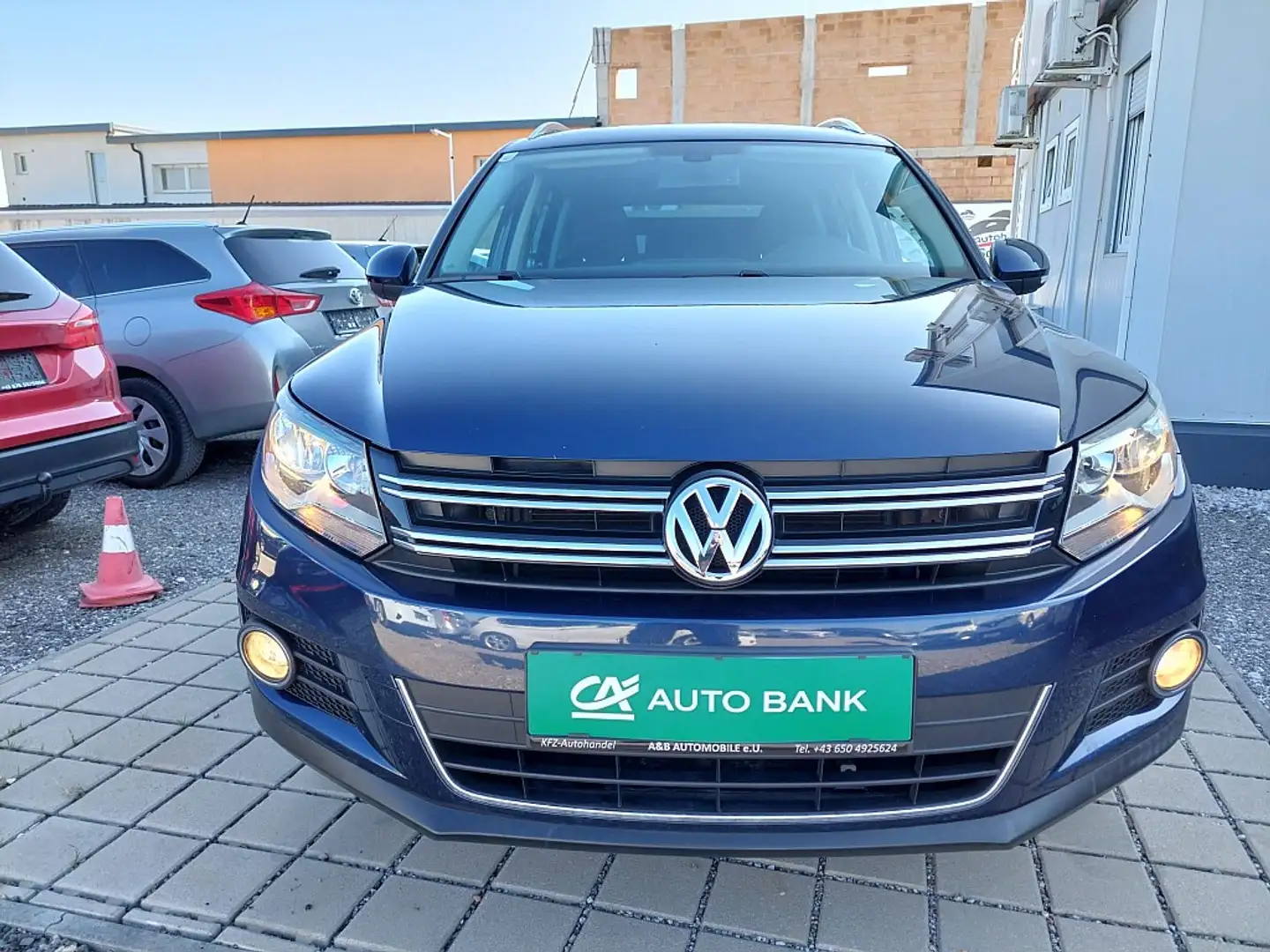 Volkswagen Tiguan 2,0 TDI SCR 4Motion Sport & Style Erster Besitz Bleu - 2