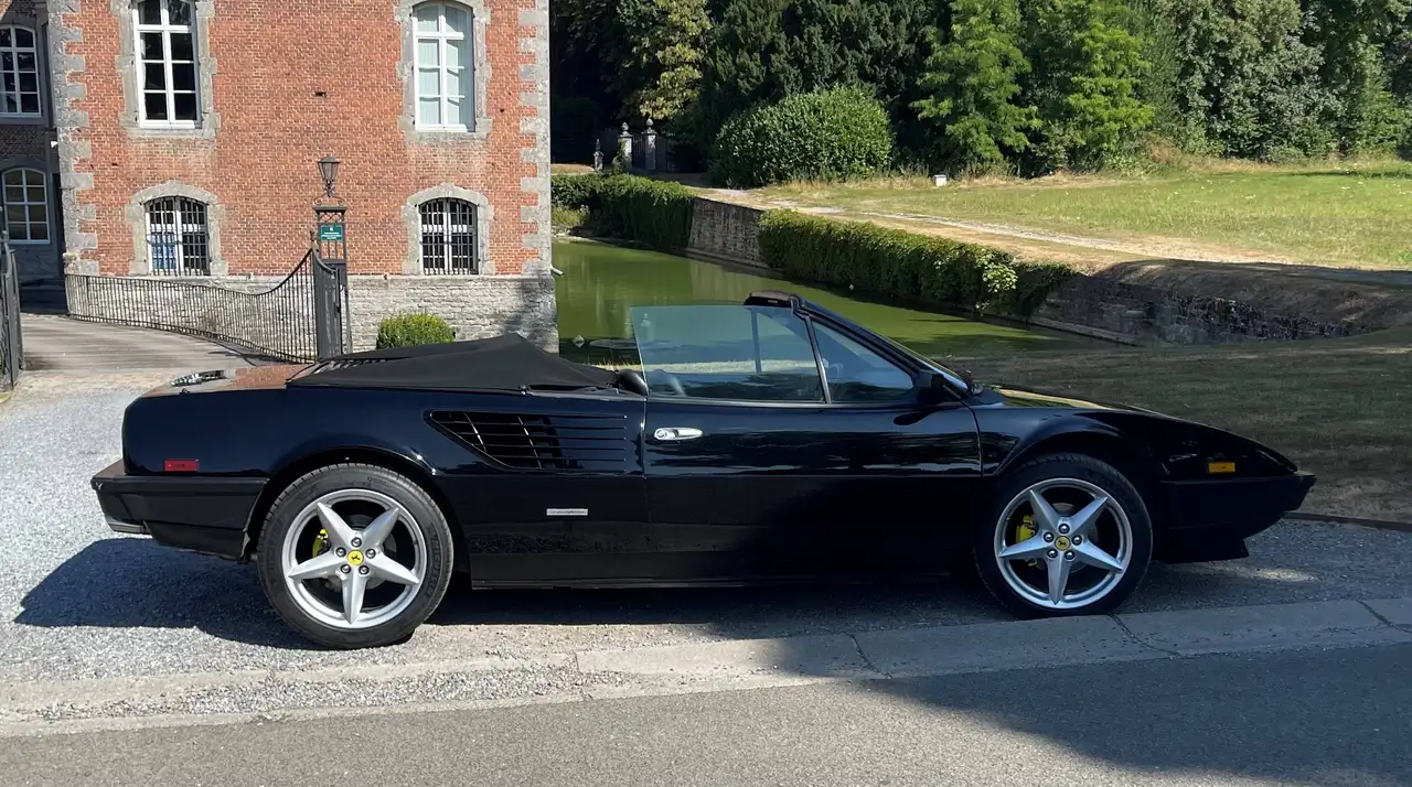 Ferrari Mondial cabriolet, foto 3