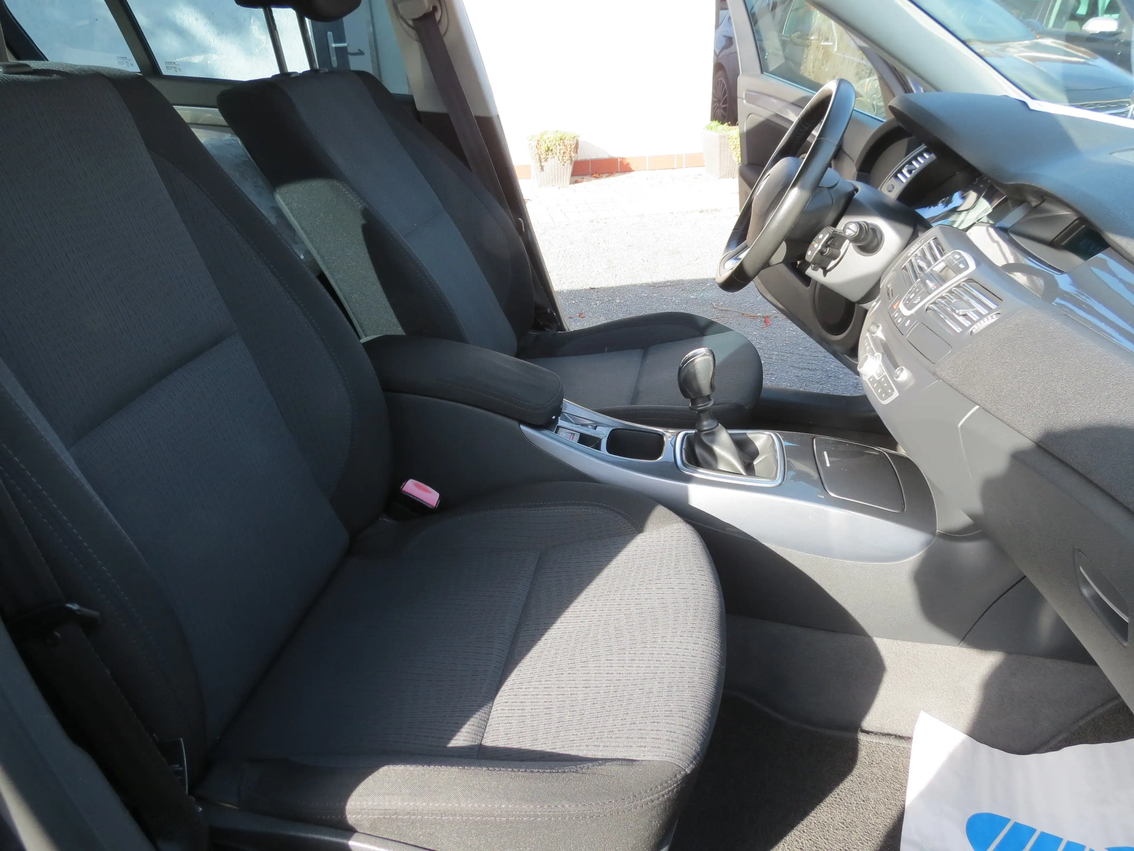 Renault Laguna Expression Lim. SR+WR!!Klimaaut.!!Temp. Alu!! — photo 15