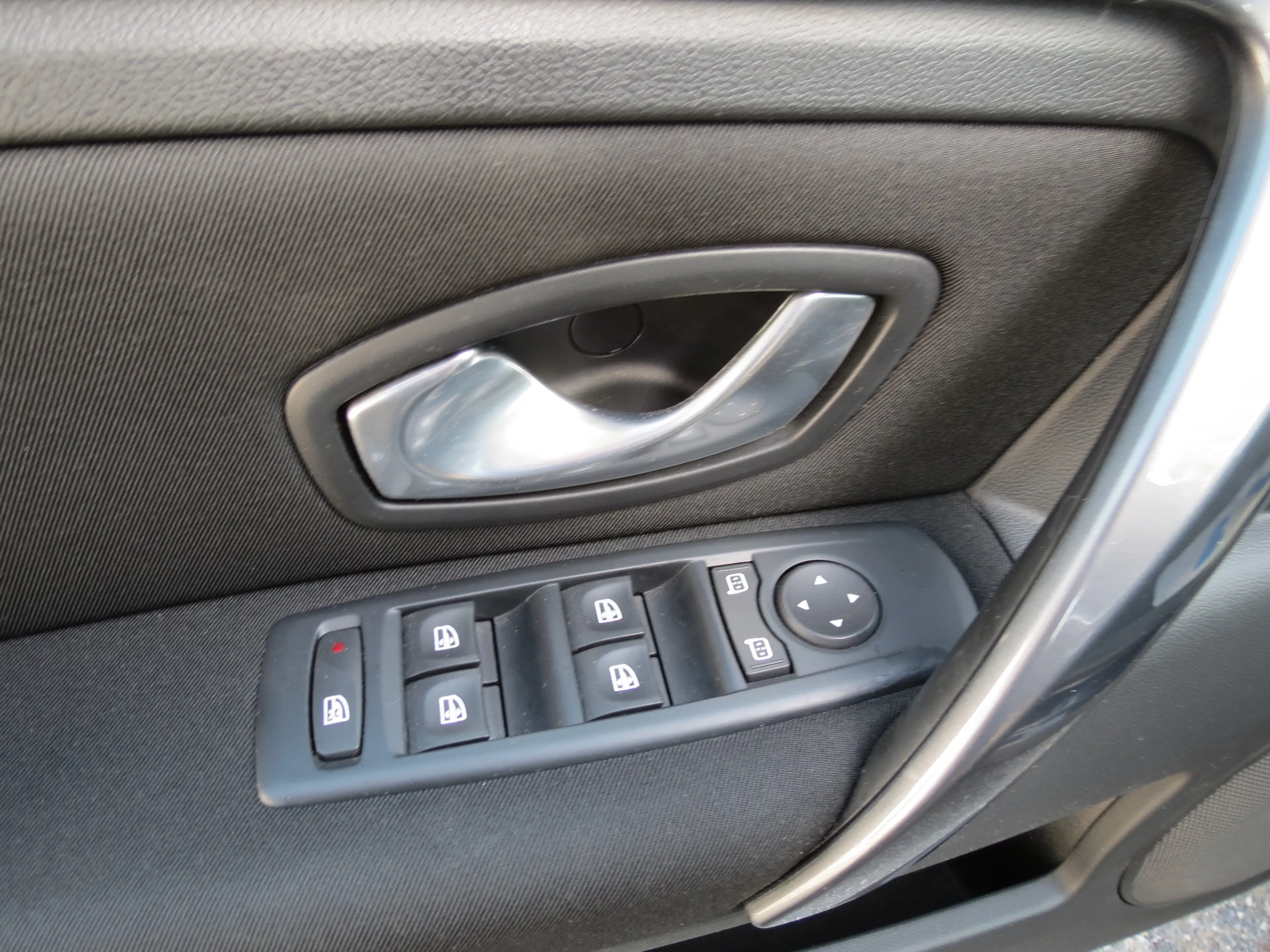 Renault Laguna Expression Lim. SR+WR!!Klimaaut.!!Temp. Alu!! — photo 11
