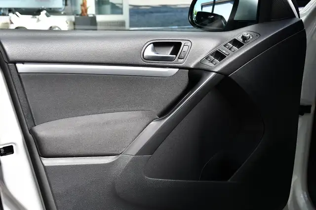 Volkswagen Tiguan view 7