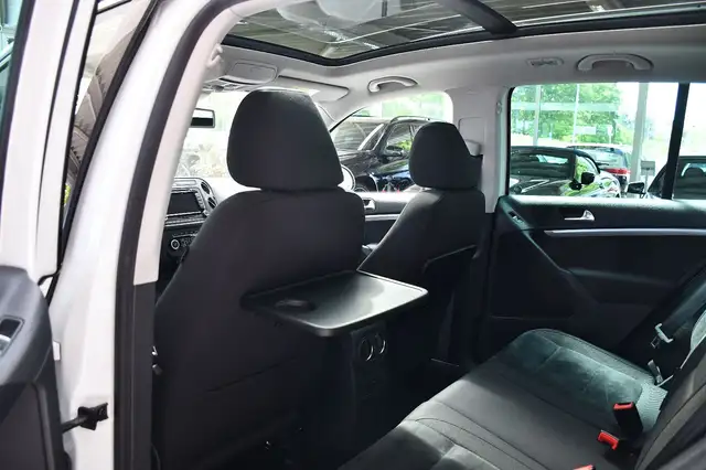 Volkswagen Tiguan view 13