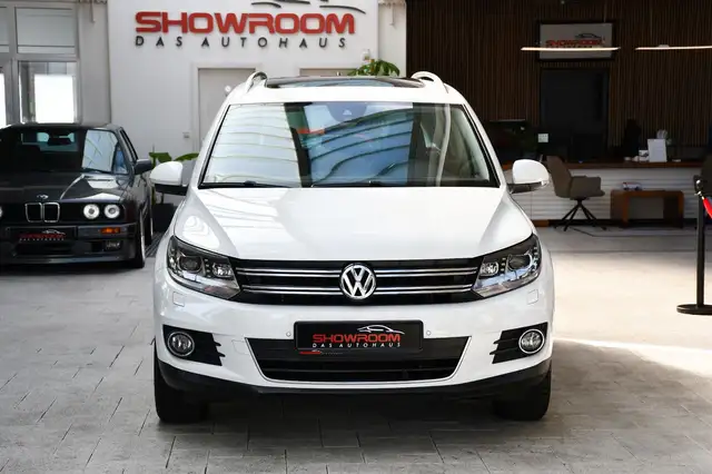 Volkswagen Tiguan view 5
