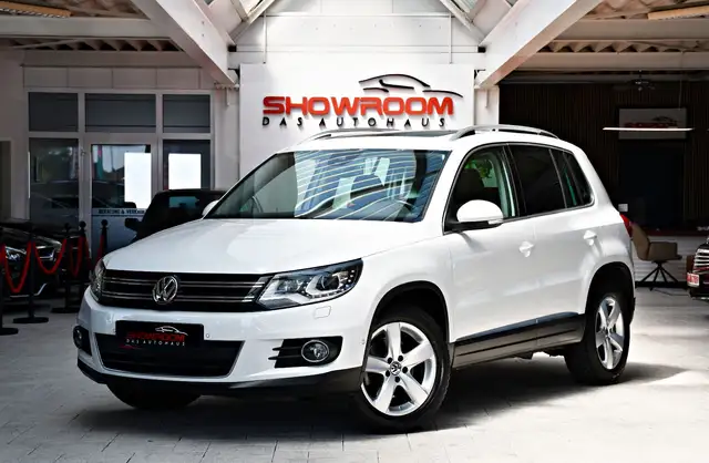 Volkswagen Tiguan view 3