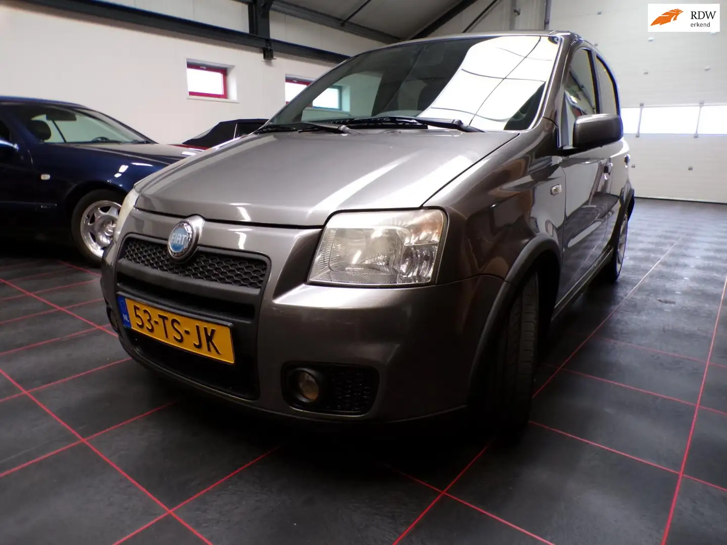 Fiat Panda 1.4 16V Sport Grijs - 1