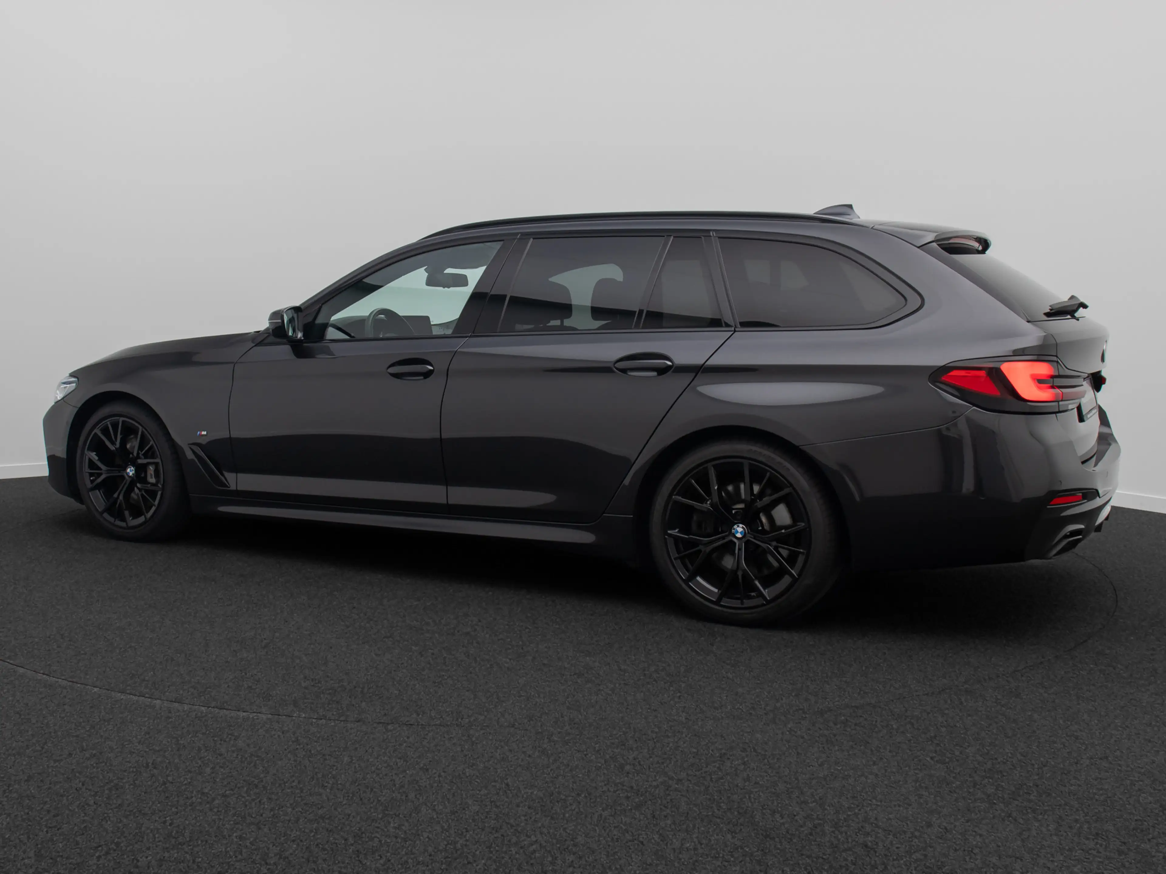BMW 530 MSport HUD DAB Kamera AHK Panorama HiFi 19 — photo 10