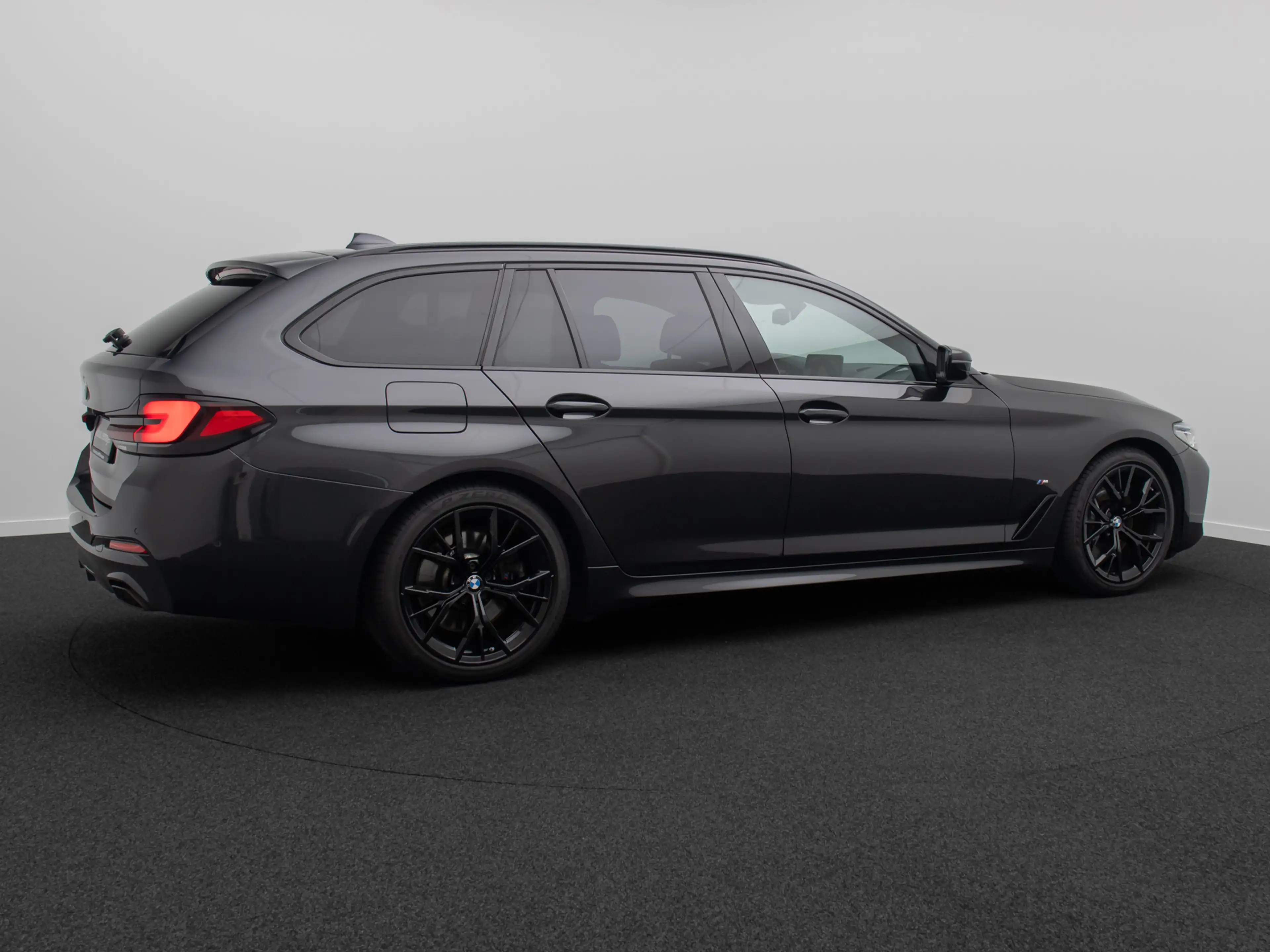 BMW 530 MSport HUD DAB Kamera AHK Panorama HiFi 19 — photo 6