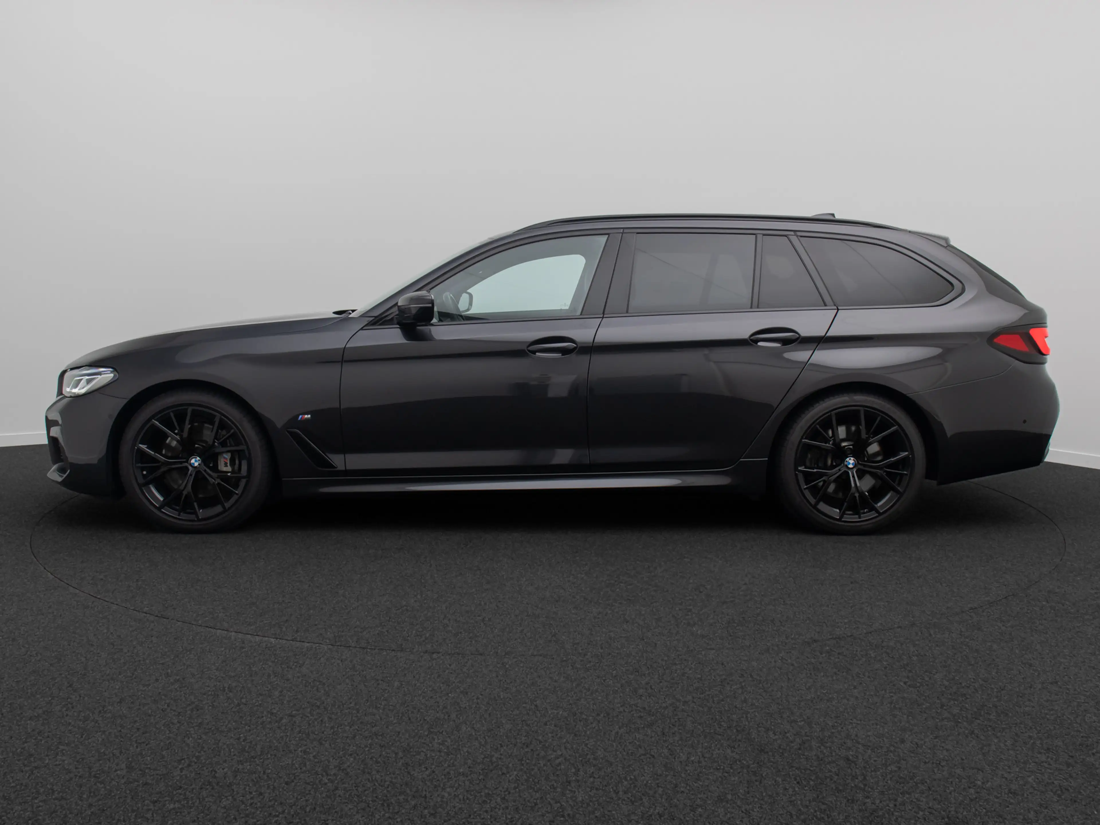 BMW 530 MSport HUD DAB Kamera AHK Panorama HiFi 19 — photo 11