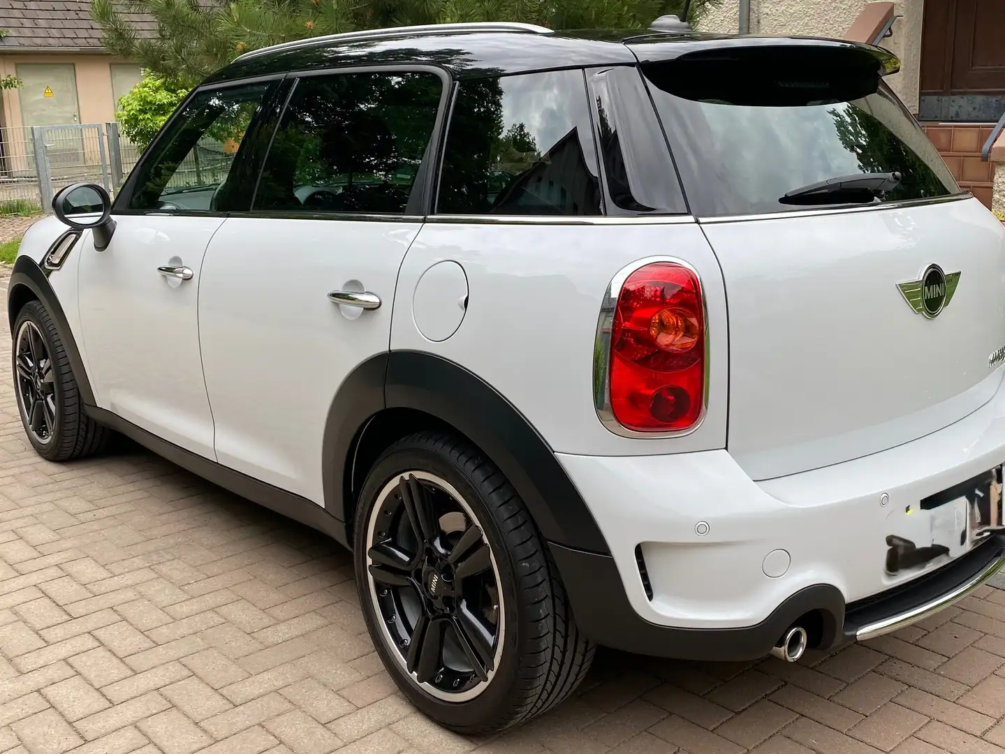 MINI Cooper S Countryman MINI Countryman COOPER S 1,6 Aut., Pickerl NEU!!! Weiß - 1