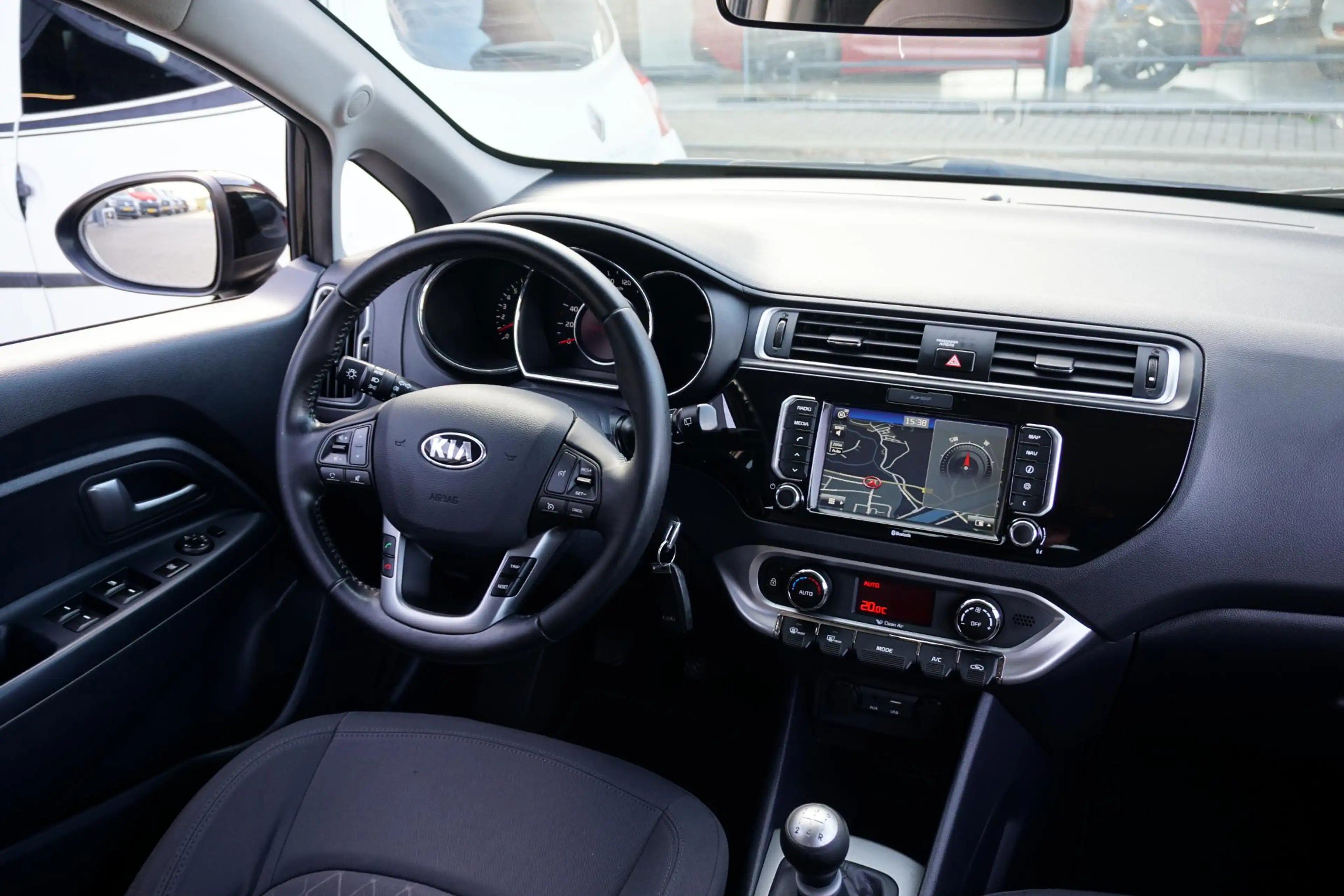 Kia Rio 1.2 CVVT DynamicLine + CAMERA / CLIMATE CONTROL / — photo 3