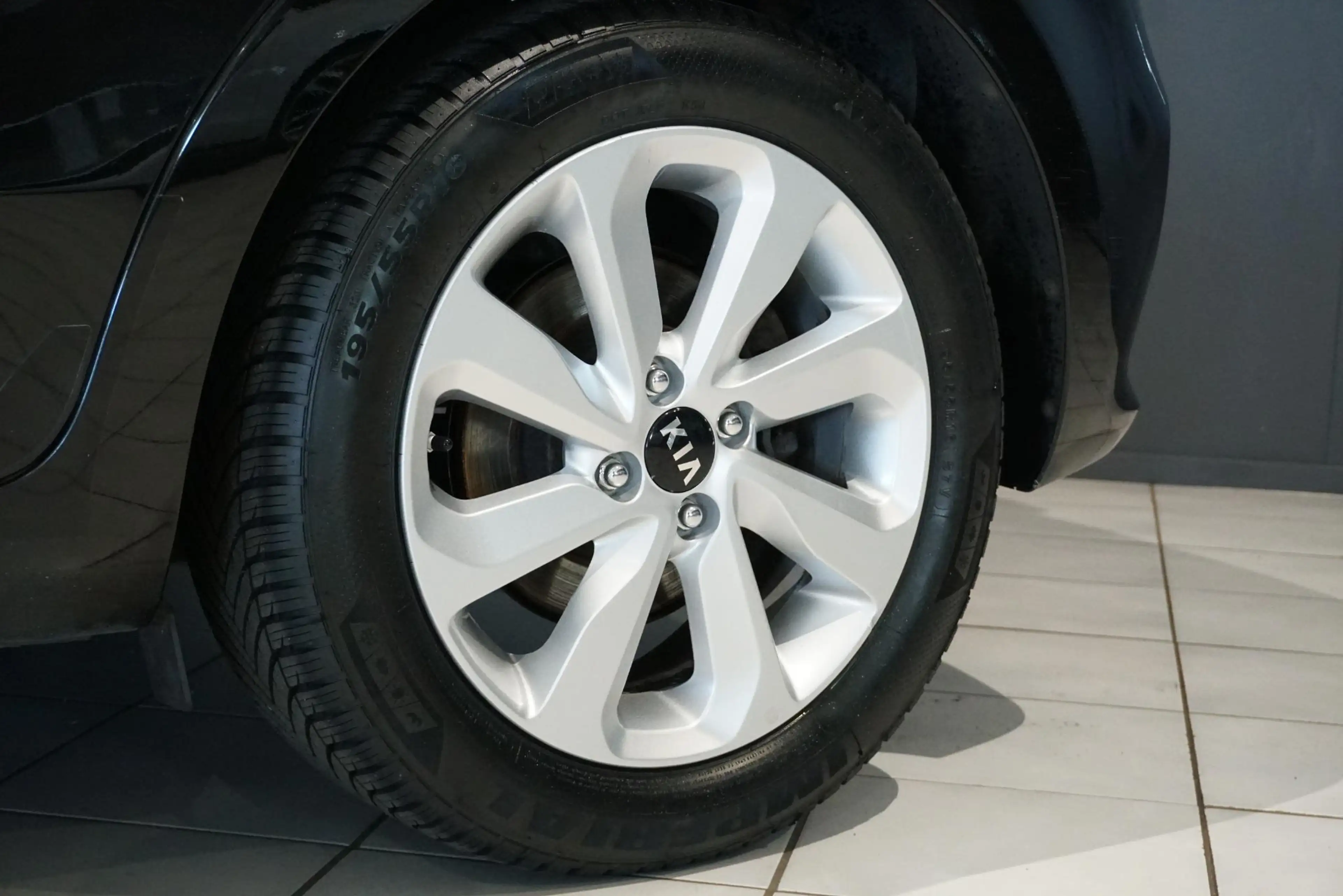 Kia Rio 1.2 CVVT DynamicLine + CAMERA / CLIMATE CONTROL / — photo 13