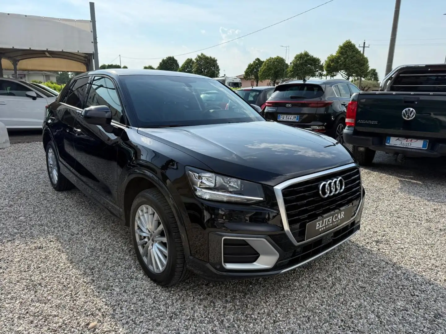 Audi Q2 30 TFSI Admired Noir - 2