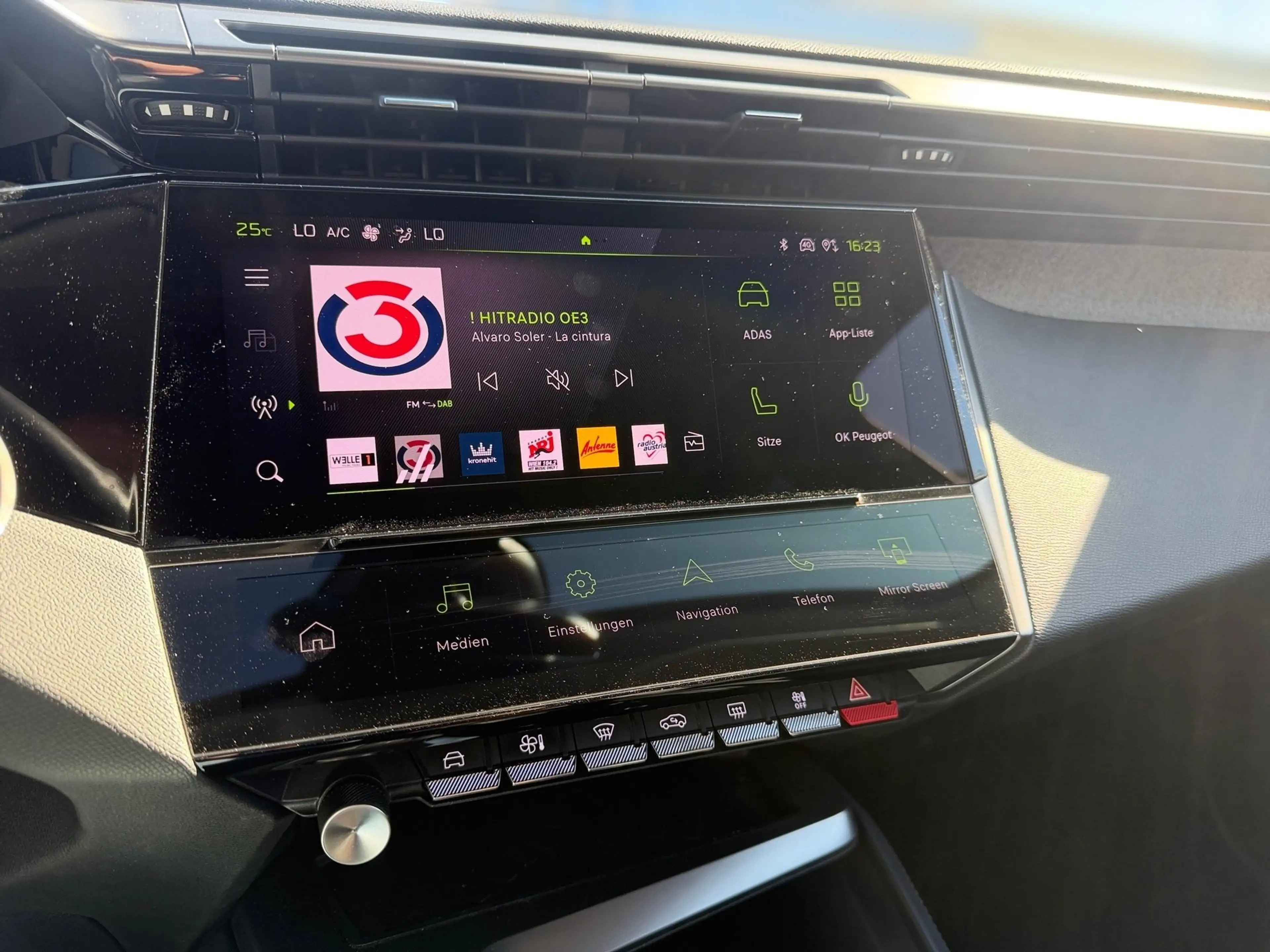 Peugeot 308 Allure Pack 130S&S — photo 11