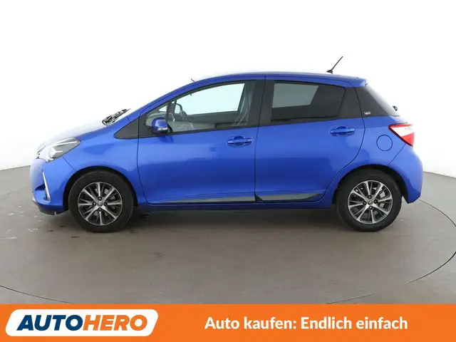 Toyota Yaris view 3