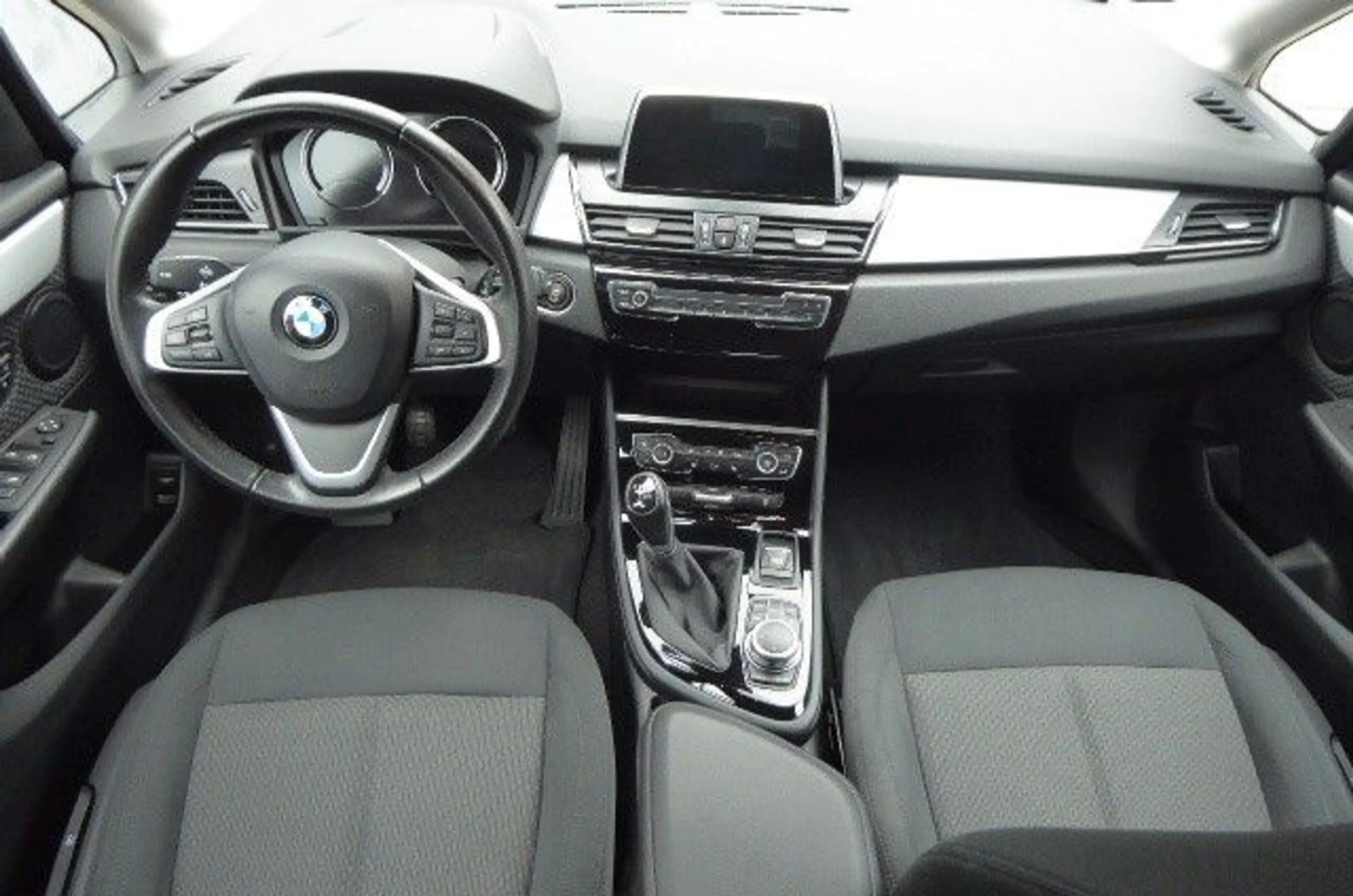 BMW 216 nur 4,1 L Verbrauch — photo 2