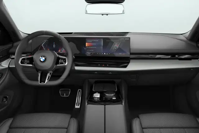 BMW 5 Series view 3