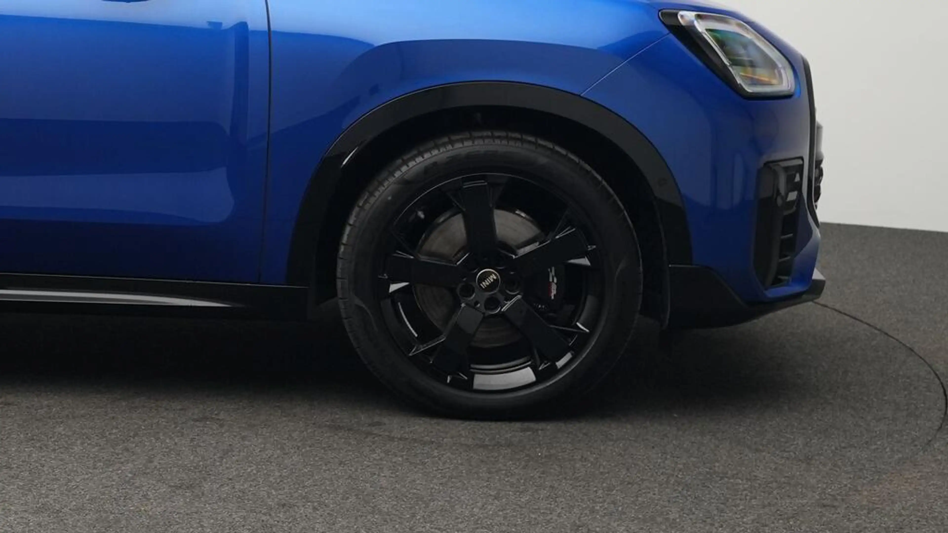 MINI Countryman S All4 John Cooper Works Trim — photo 13