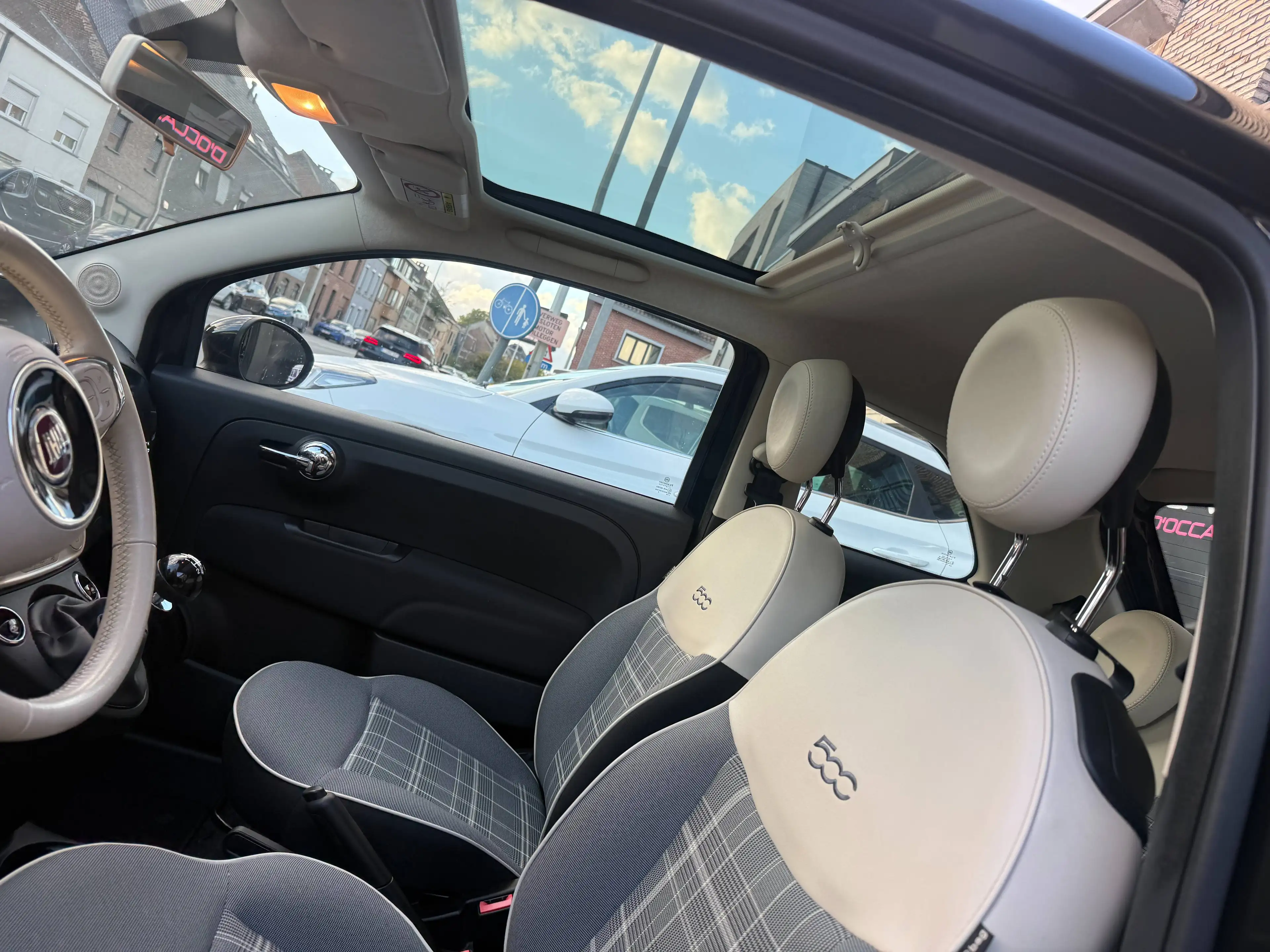 Fiat 500 500 1.2i Eleganza Panorama Navigations Clim Auto — photo 9