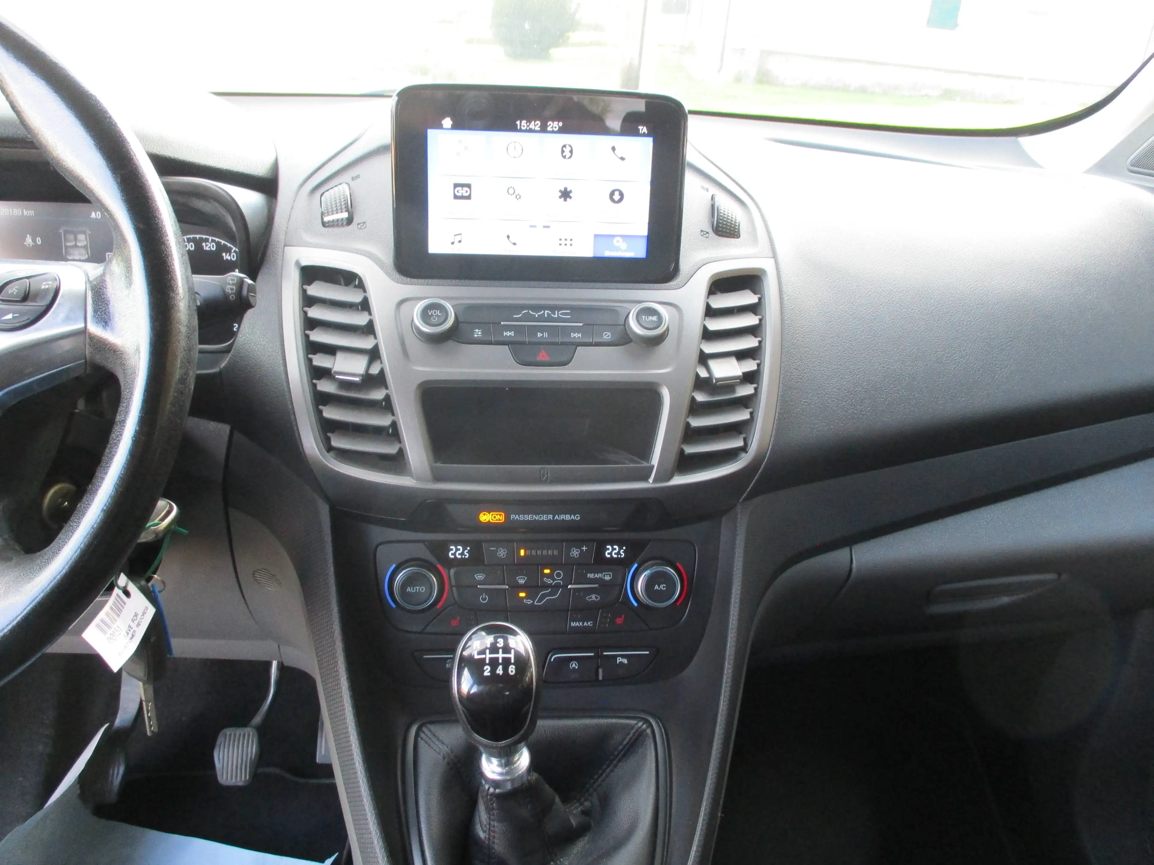 Ford Tourneo Connect Tourneo Connect Trend 1,5 TDCi L1 Trend — photo 8