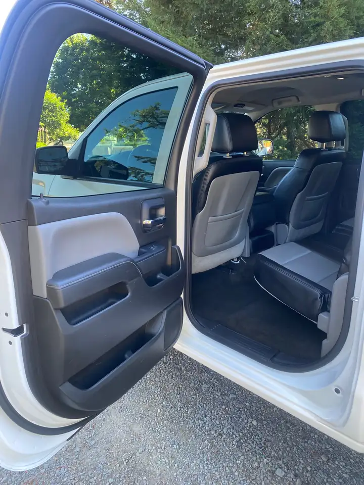 GMC Sierra 1500 photo GMC Sierra 1500
