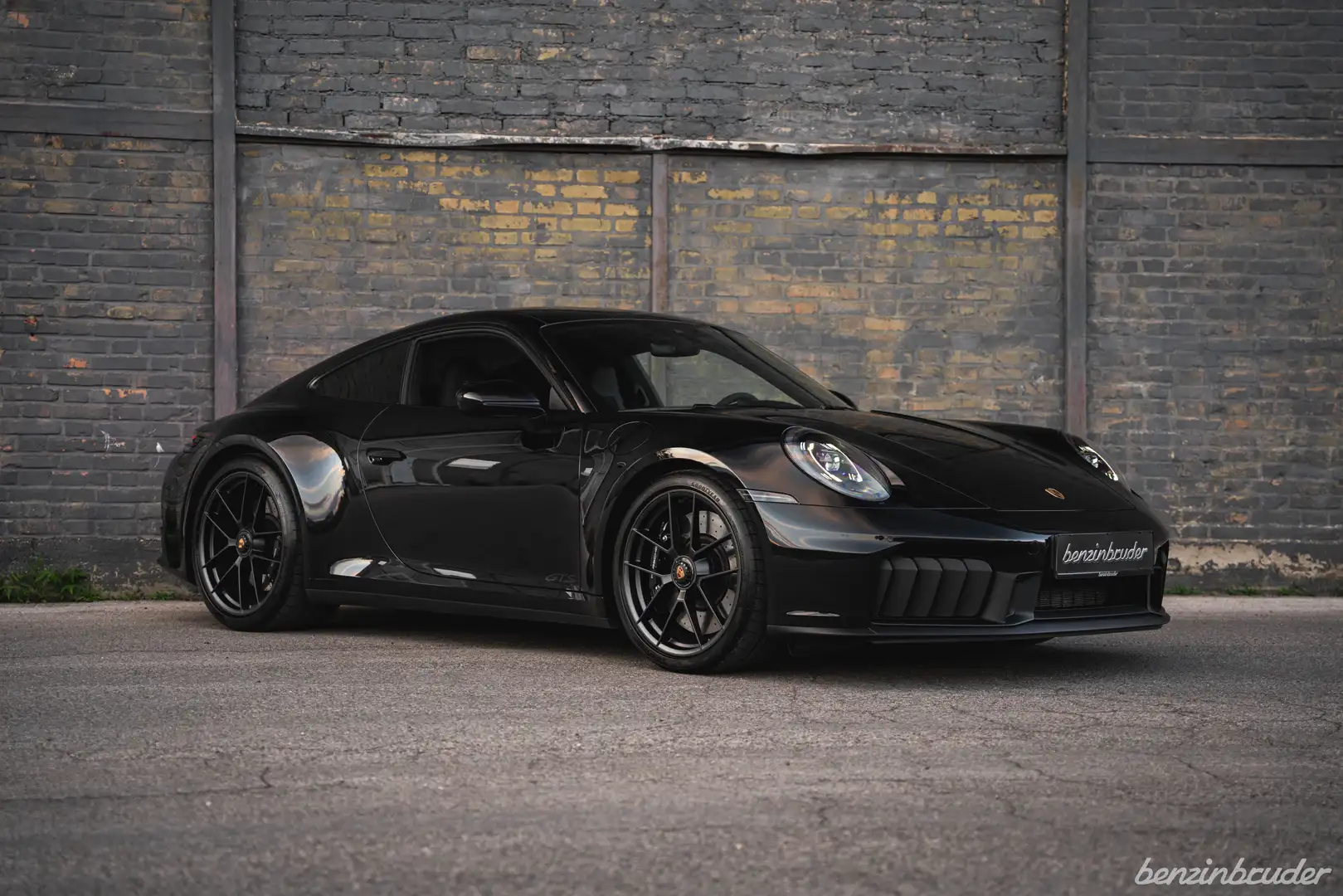 Porsche 992 992.2 Carrera GTS 3.6 T-Hybrid *ALL BLACK*MWST* Schwarz - 2