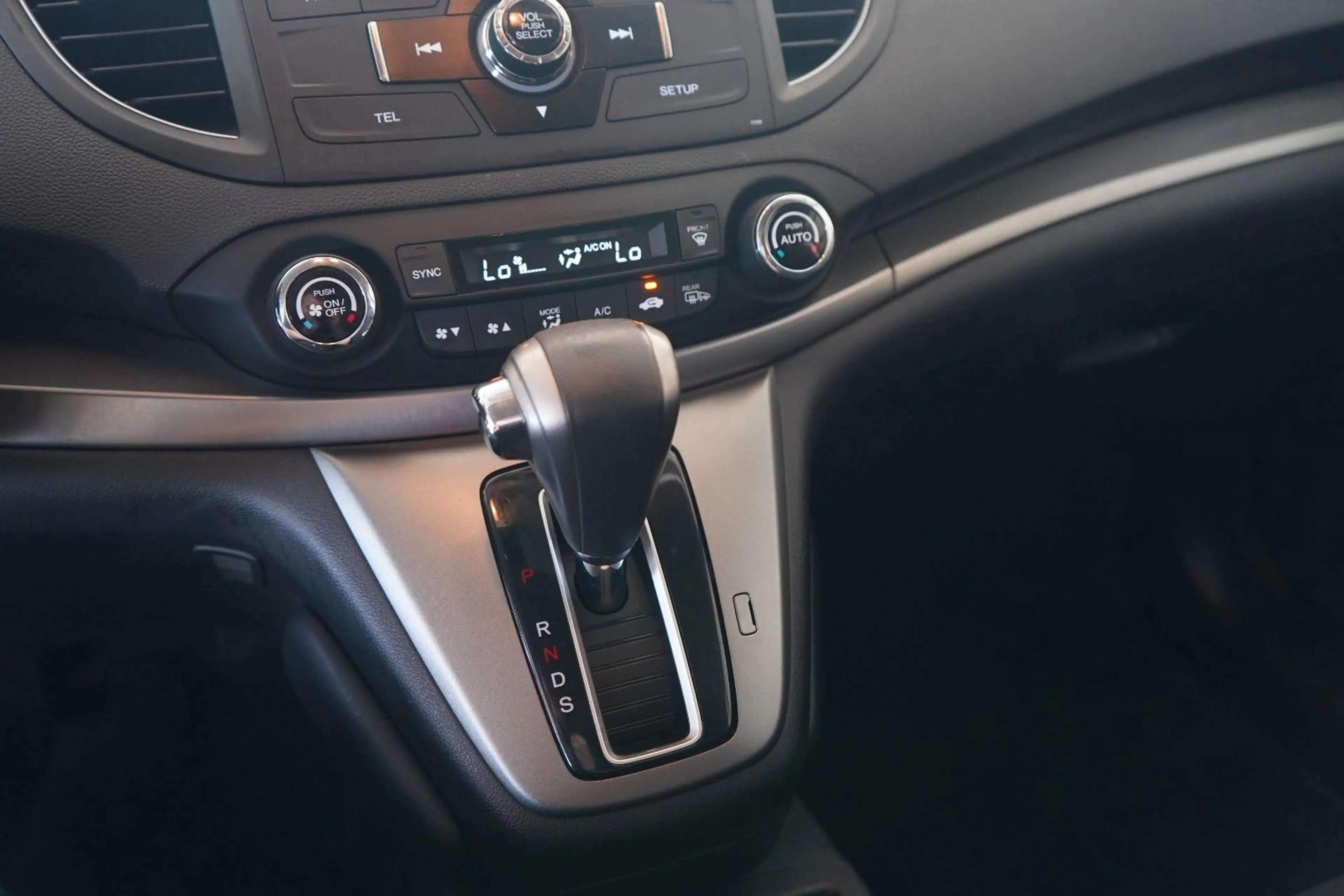 Honda CR-V Elegance 4WD AUTOMATIK / R-KAMERA — photo 15
