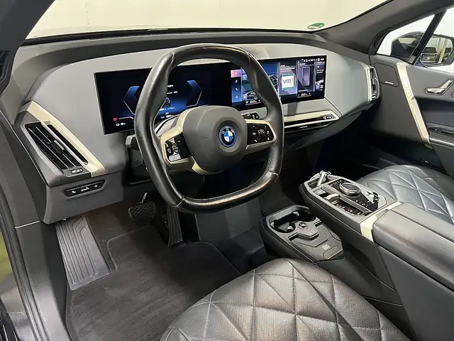 BMW Ix view 11