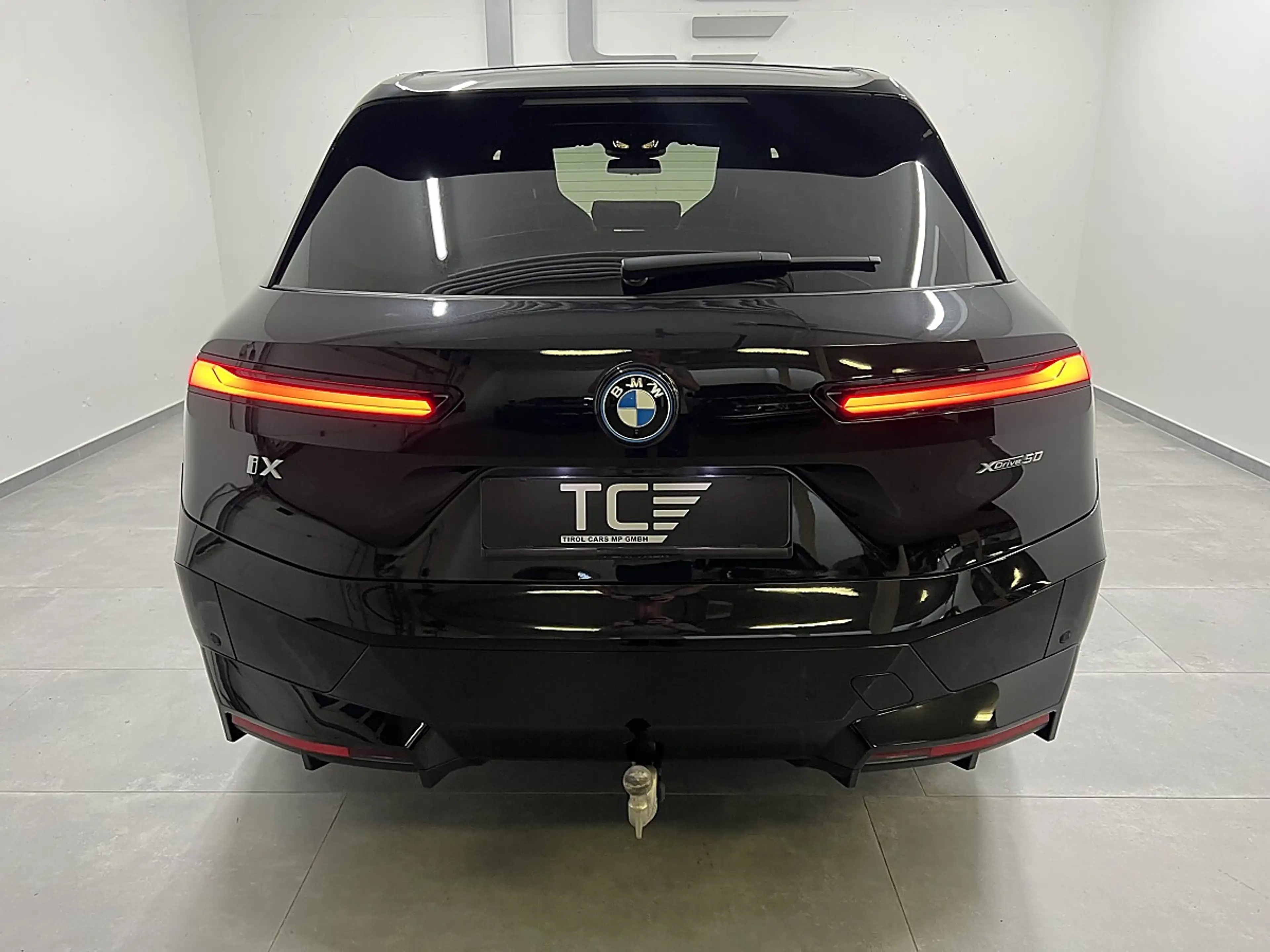 BMW iX xDrive50, Ahk, Laser, Sky Lounge, H&K,.. — photo 7