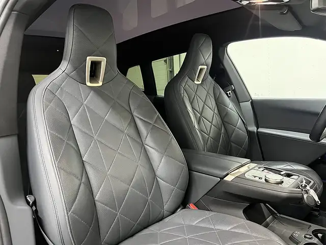 BMW Ix view 12