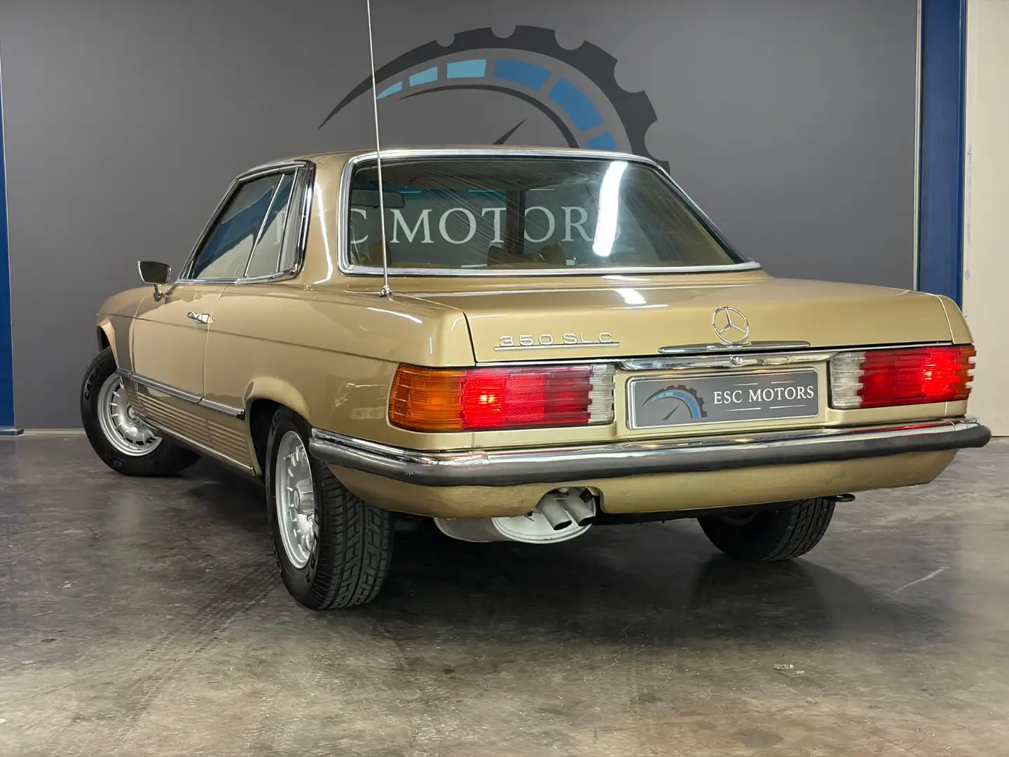 Mercedes-Benz 350 SLC Beige - 2
