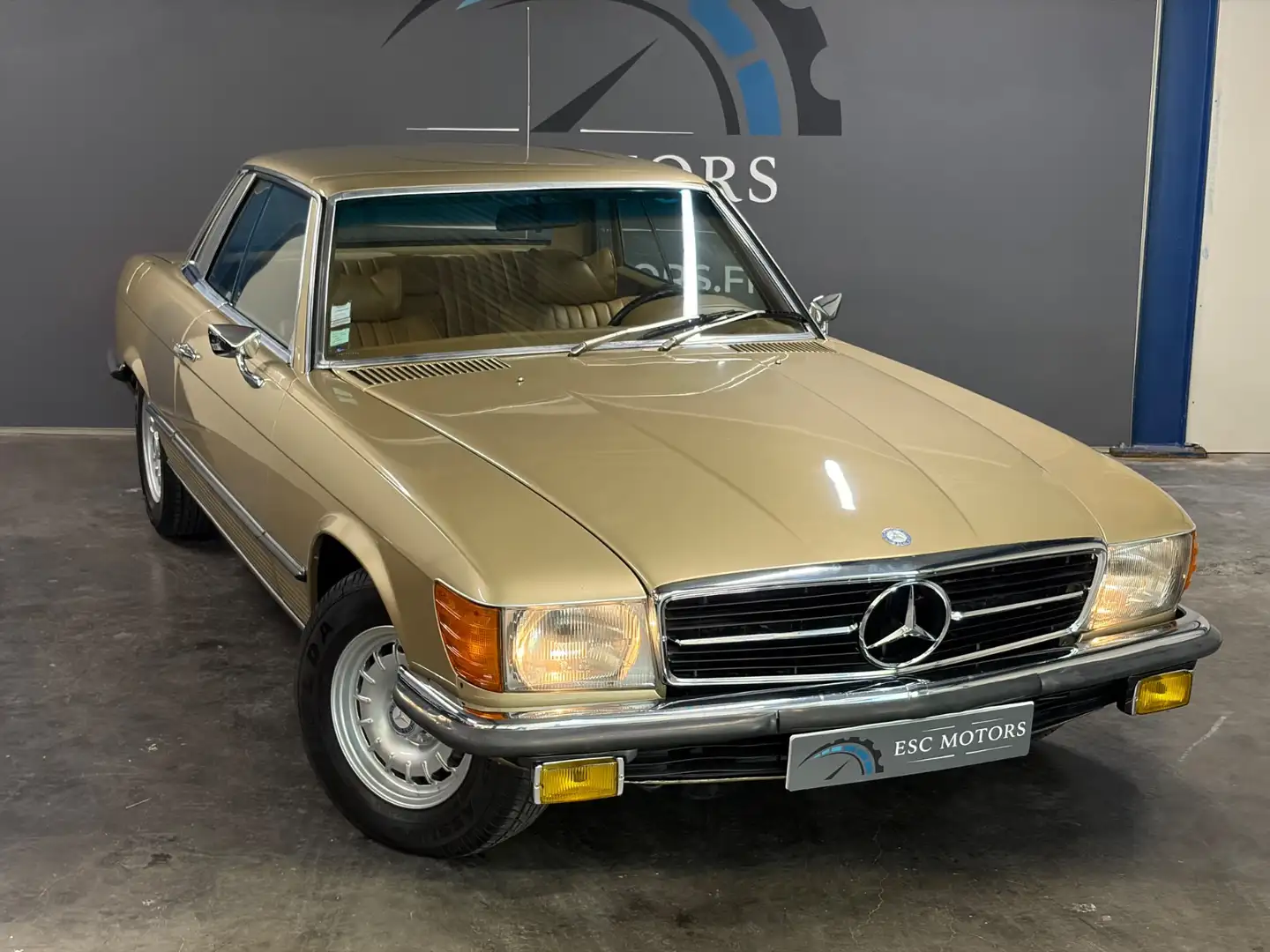 Mercedes-Benz 350 SLC Beige - 1