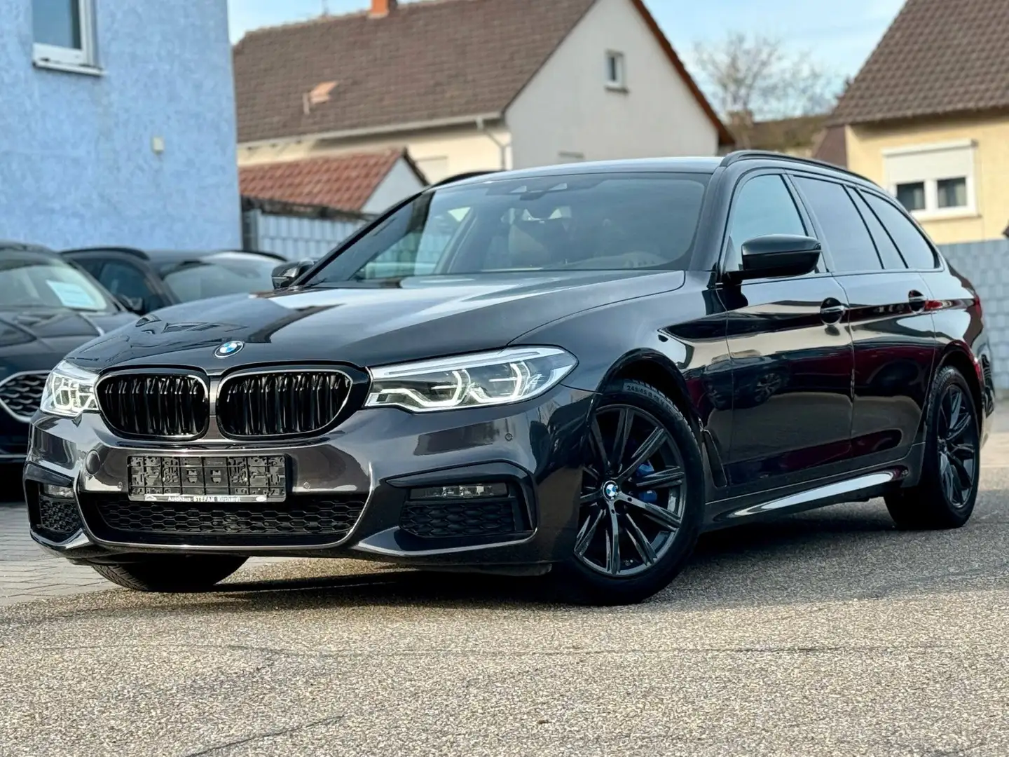 BMW 525 d Touring Aut. M Sport LED|HuD|M-Paket|Leder Šedá - 1