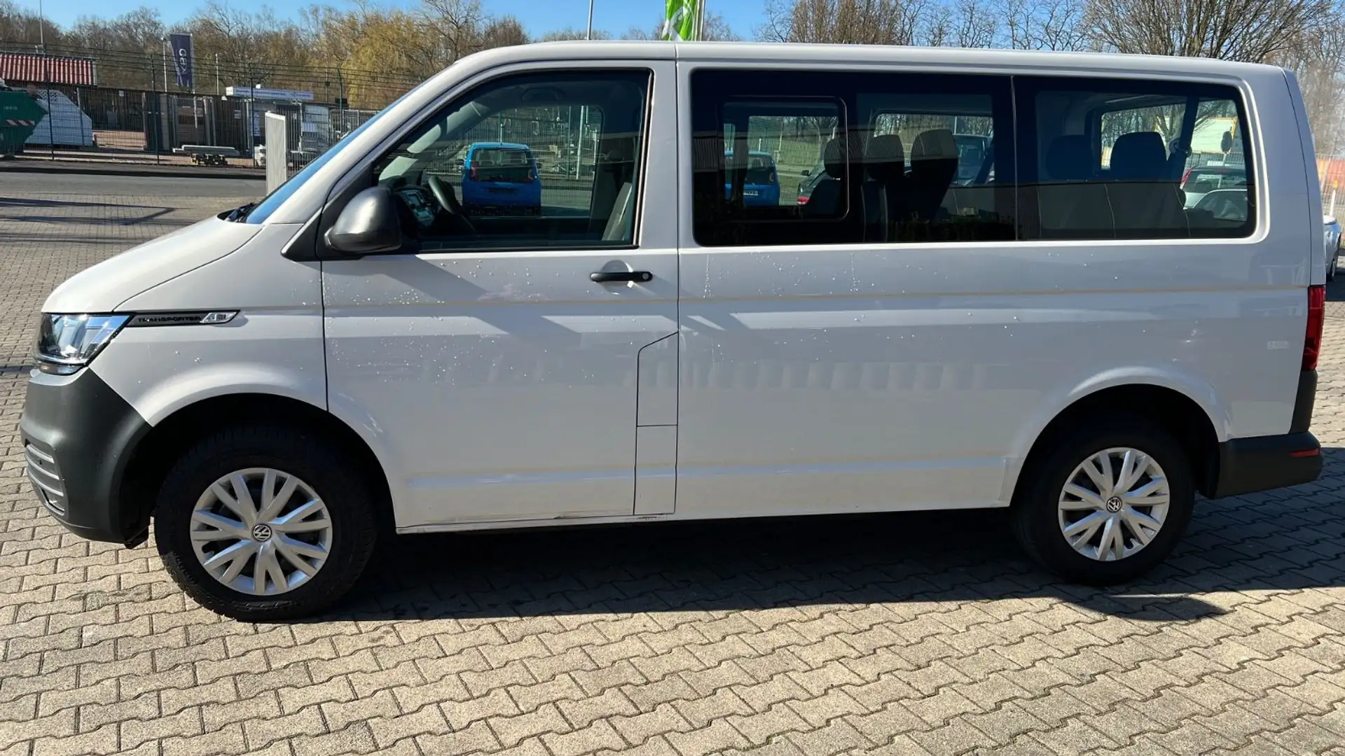 Volkswagen T6 Kombi T6.1 Transporter Kombi 9-Sitzer Bílá - 2