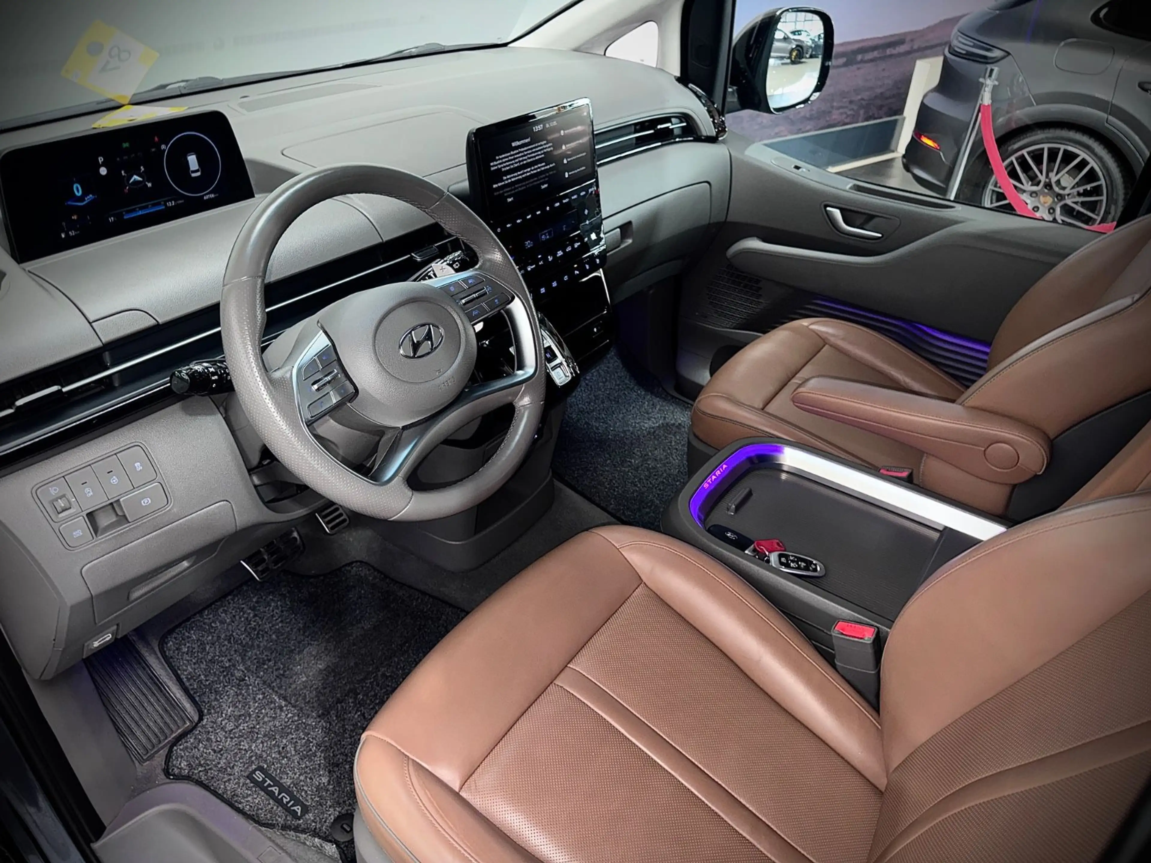 Hyundai STARIA *2.2*SIGNATURE*4WD*BOSE*360*RELAX*LED*2.Hd — photo 10