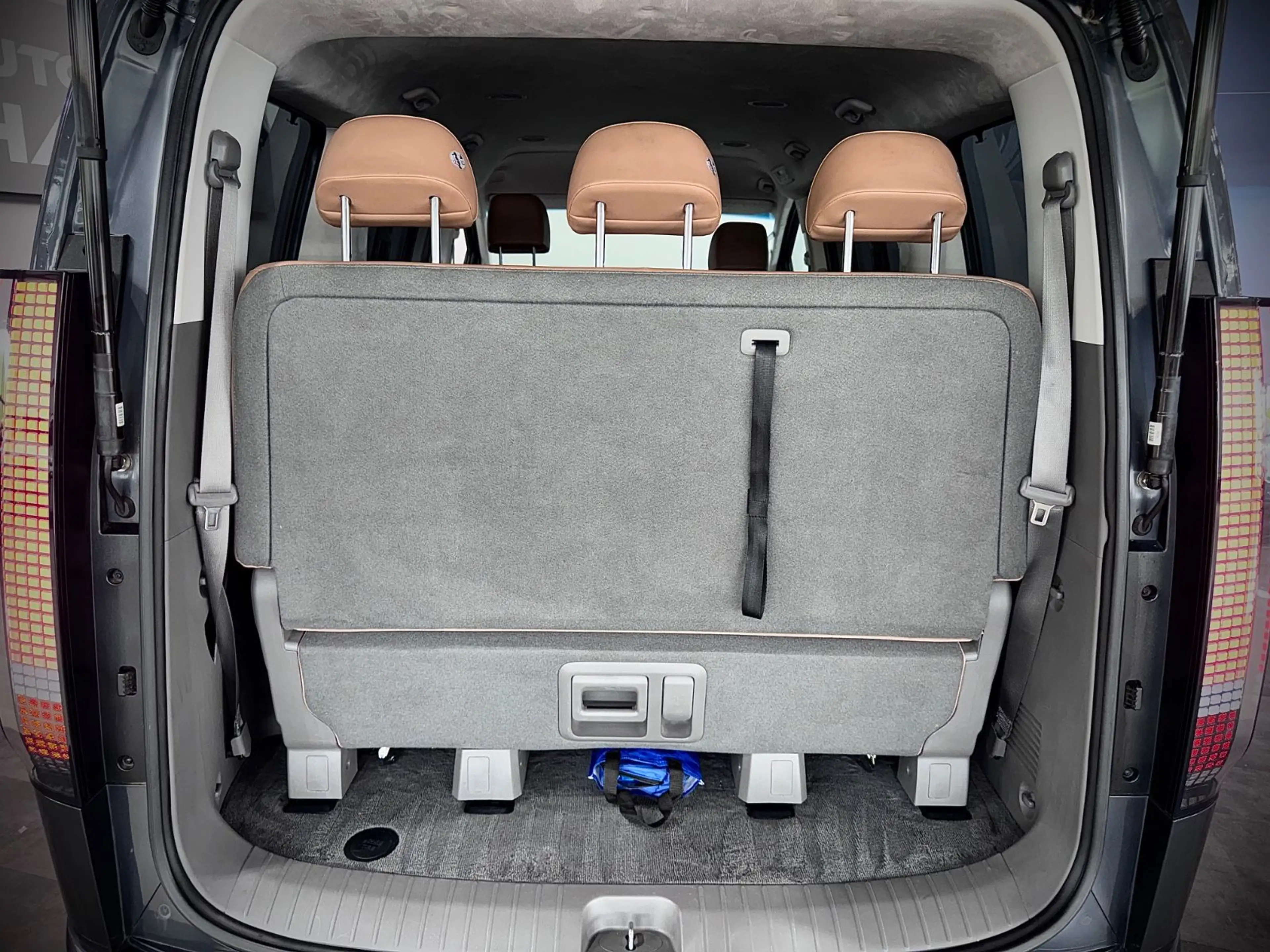 Hyundai STARIA *2.2*SIGNATURE*4WD*BOSE*360*RELAX*LED*2.Hd — photo 15