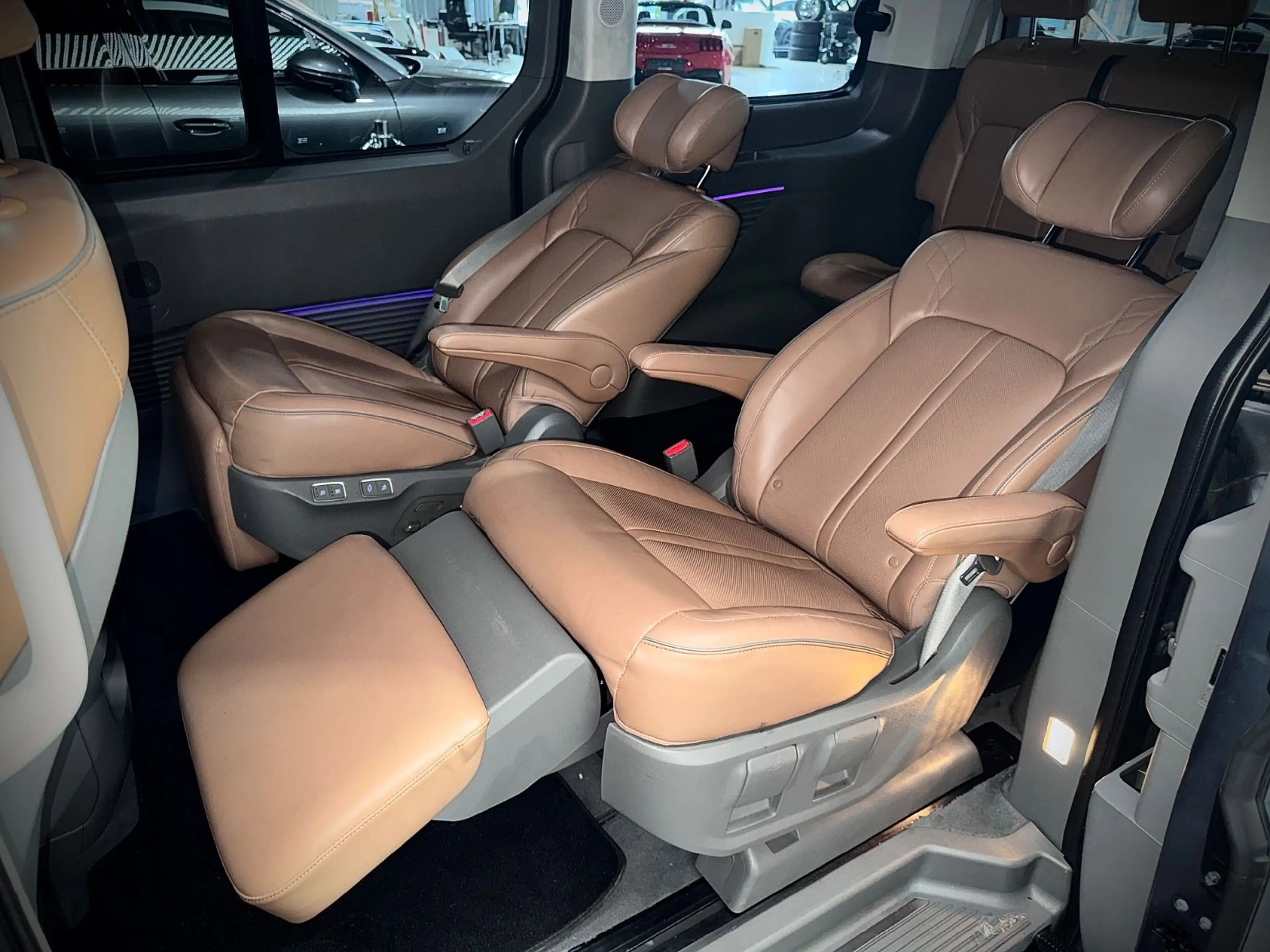 Hyundai STARIA *2.2*SIGNATURE*4WD*BOSE*360*RELAX*LED*2.Hd — photo 14