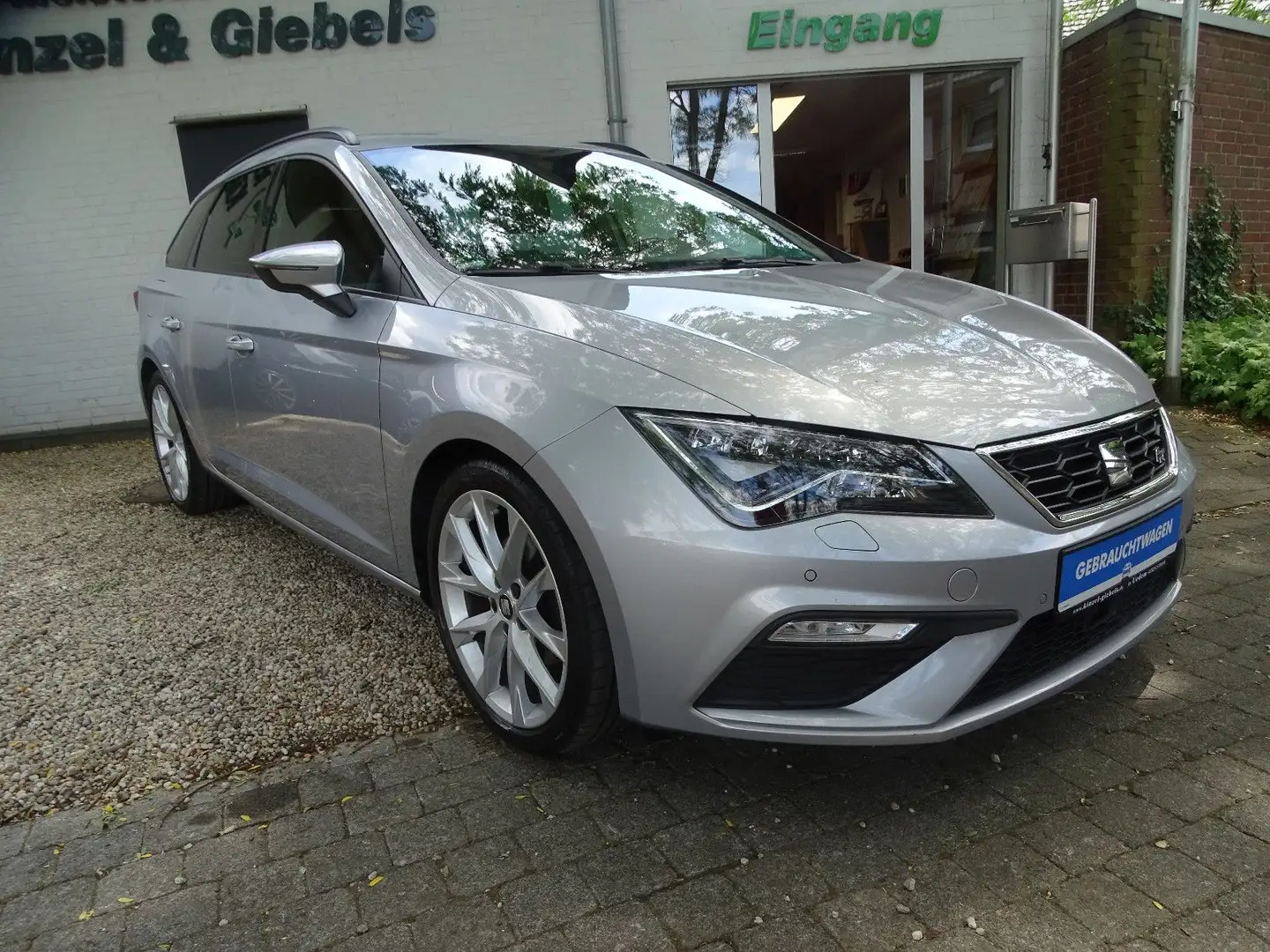 SEAT Leon ST FR Sport Kamera Virtual LED Ezüst - 1