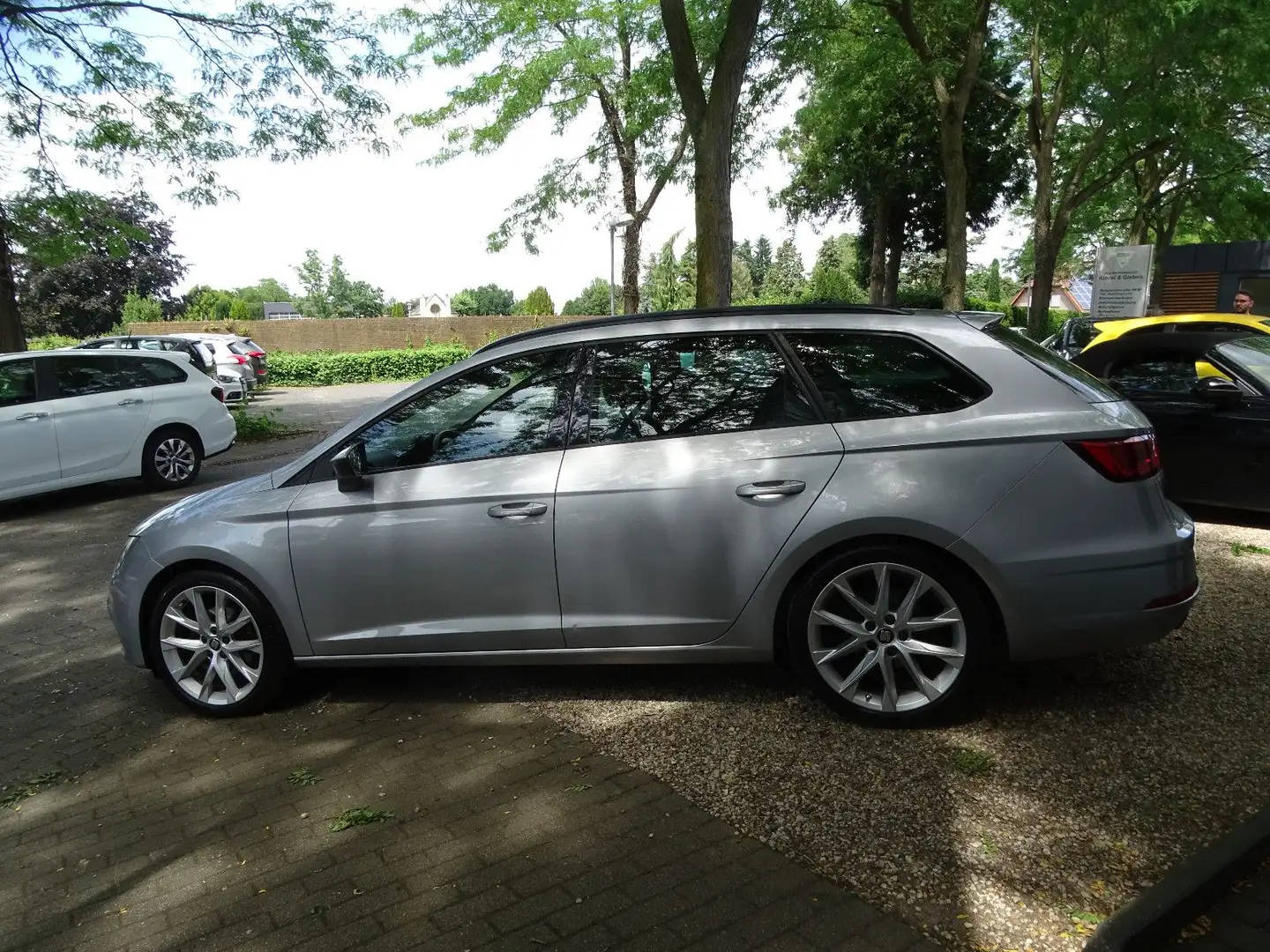 SEAT Leon ST FR Sport Kamera Virtual LED Ezüst - 2